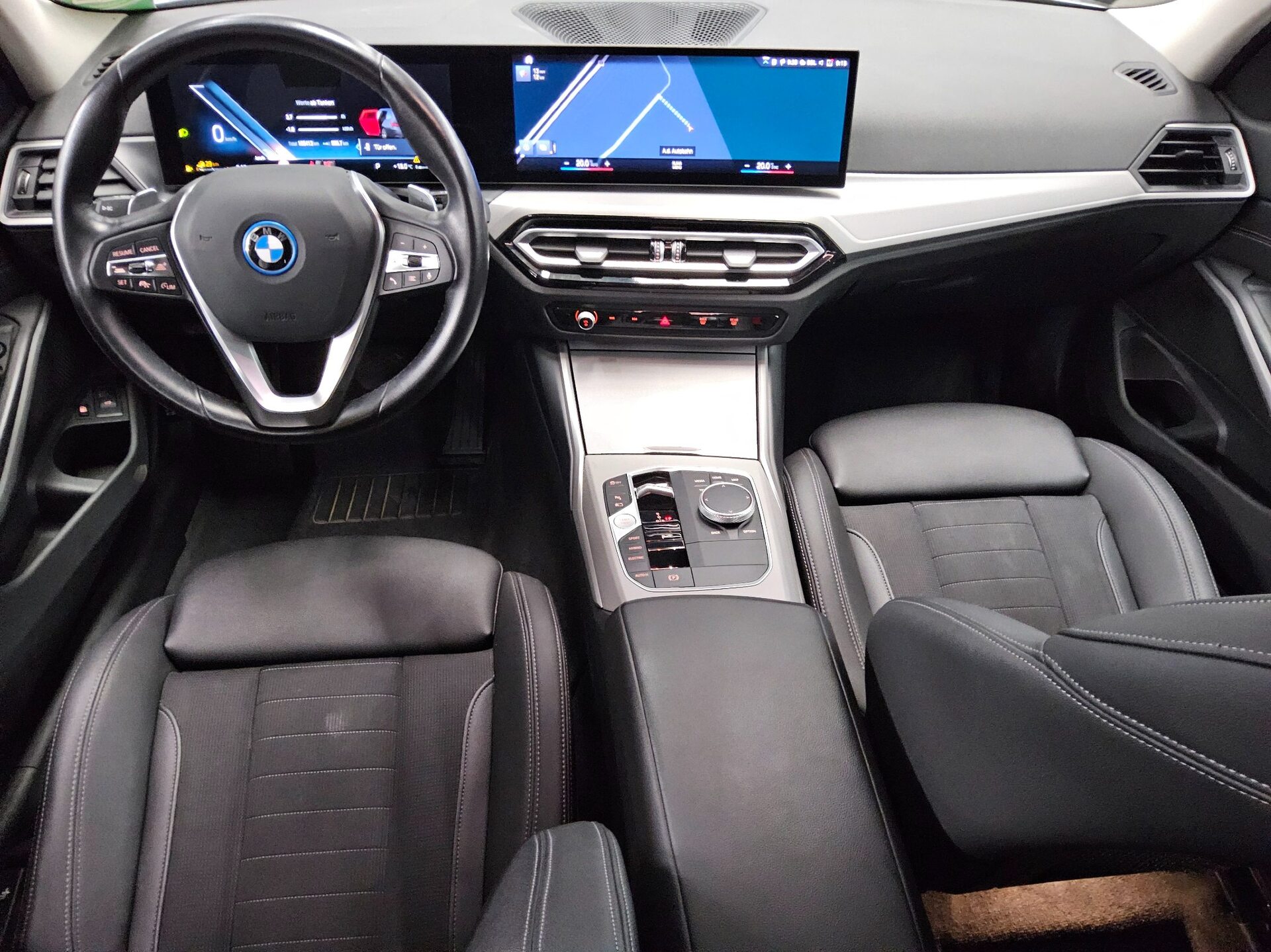 BMW 330e Touring Navi LED Shz Curved Leder 5