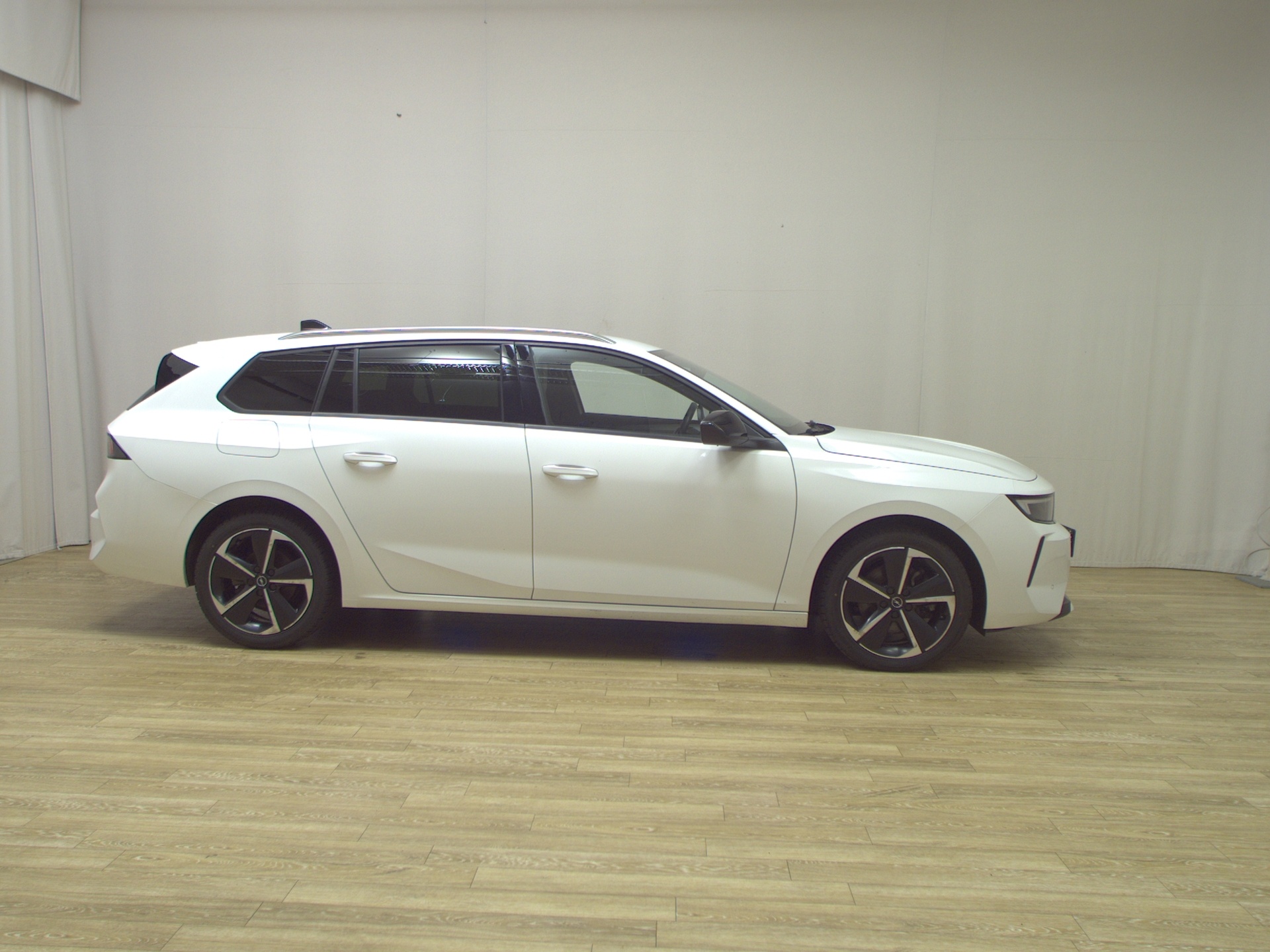 Opel Astra ST 1.5 D Elegance Navi LED Shz el.Heck RFK