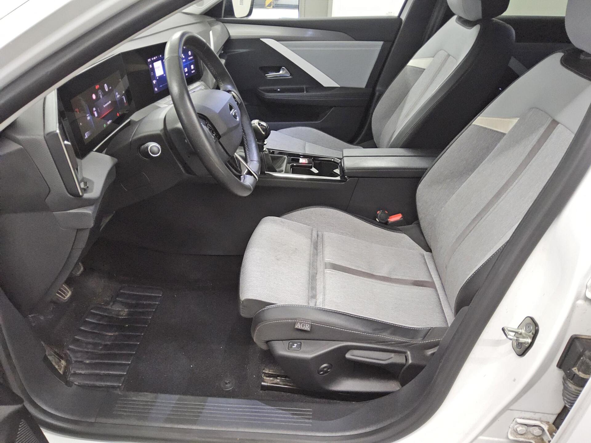 Opel Astra ST 1.5 D Elegance Navi LED Shz el.Heck RFK 9