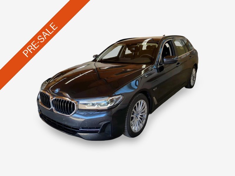 BMW 530e Touring NAVI LED SHZ vc AHK