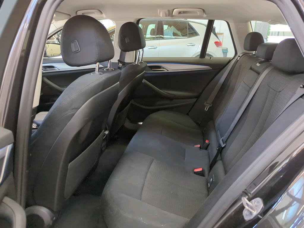 BMW 530e Touring NAVI LED SHZ vc AHK 7