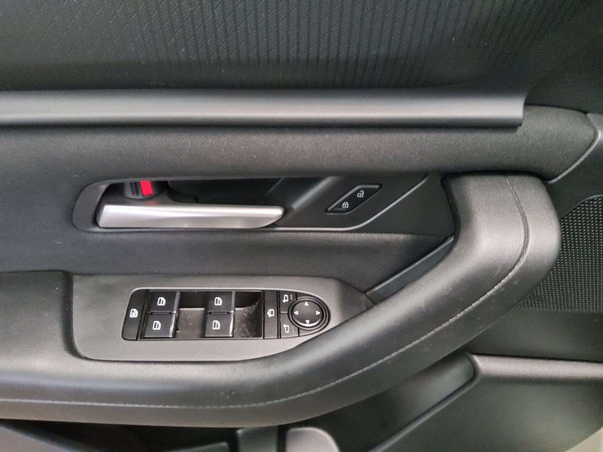 Mazda CX-60 e-Skyactiv Prime Navi DC LED AHK DAB+ 10