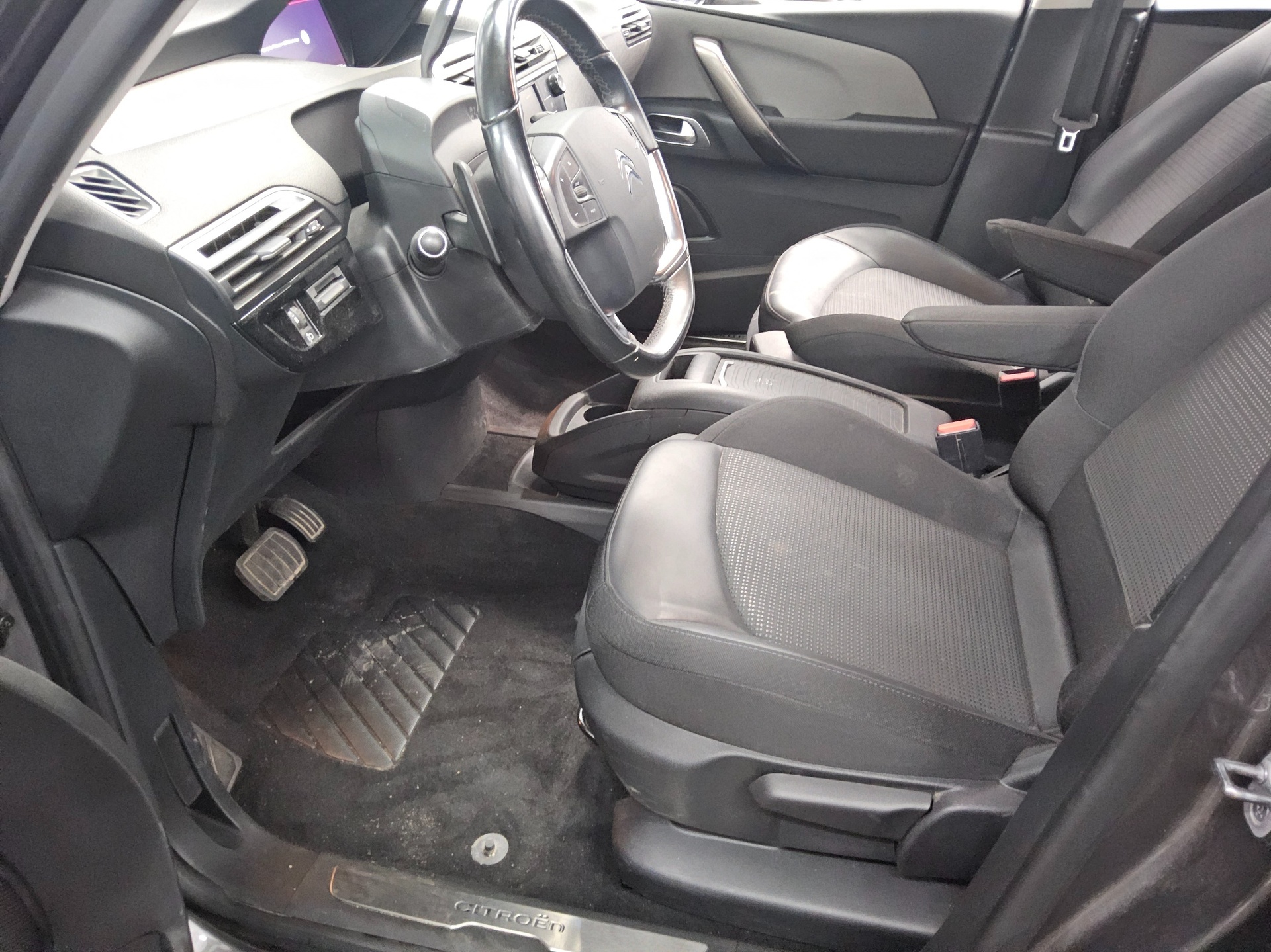 Citroën C4 Grand Spacetourer 1.5 BlueHDi T-Leder Navi AHK 9
