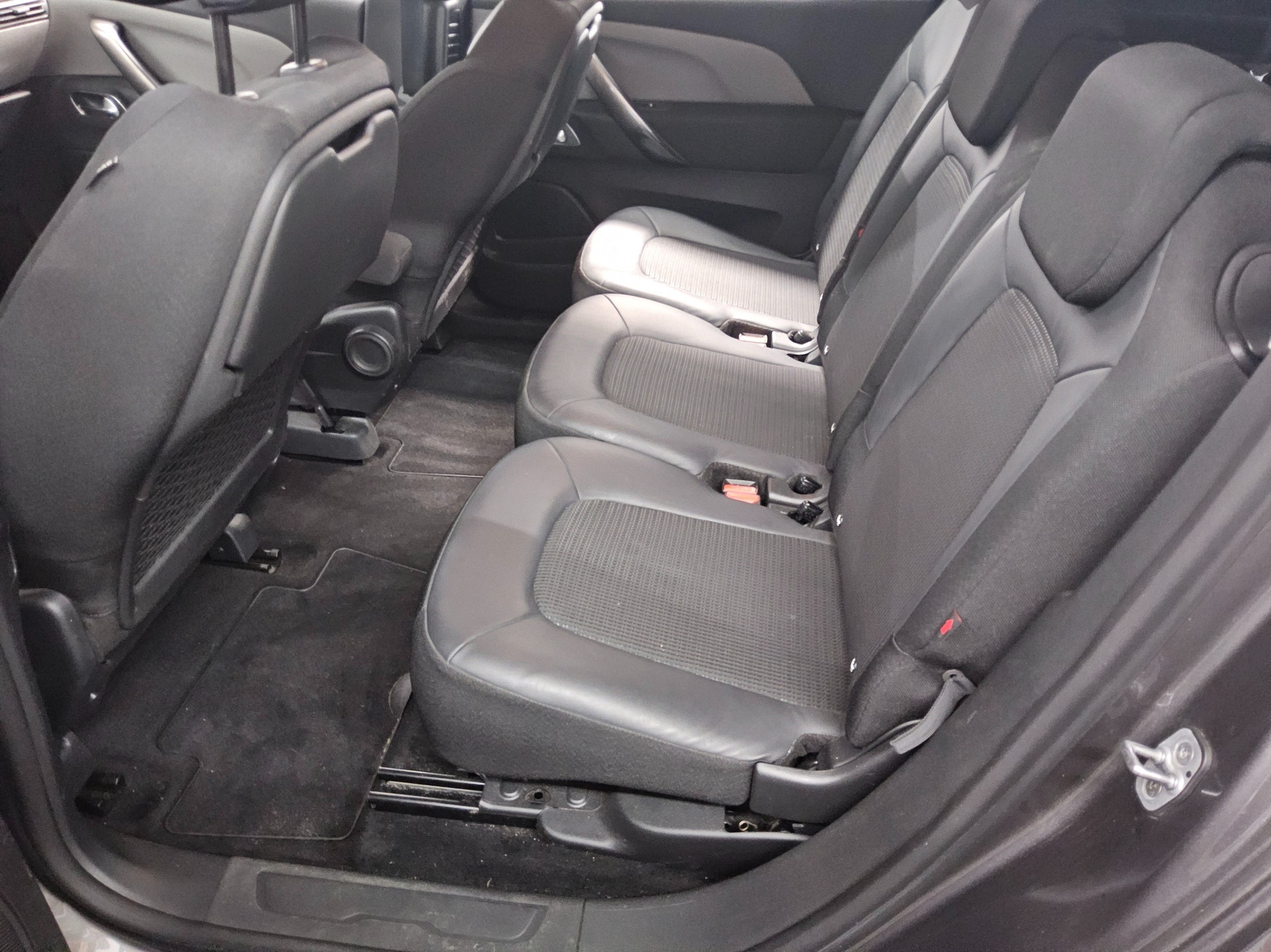 Citroën C4 Grand Spacetourer 1.5 BlueHDi T-Leder Navi AHK 13