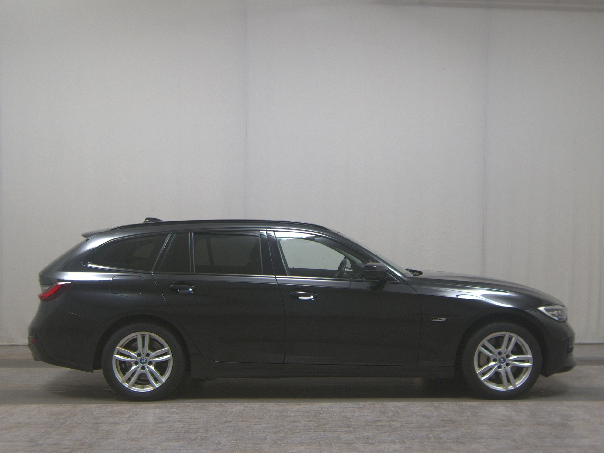 BMW 330e Touring Sport-Line T-Leder Navi LED HiFi