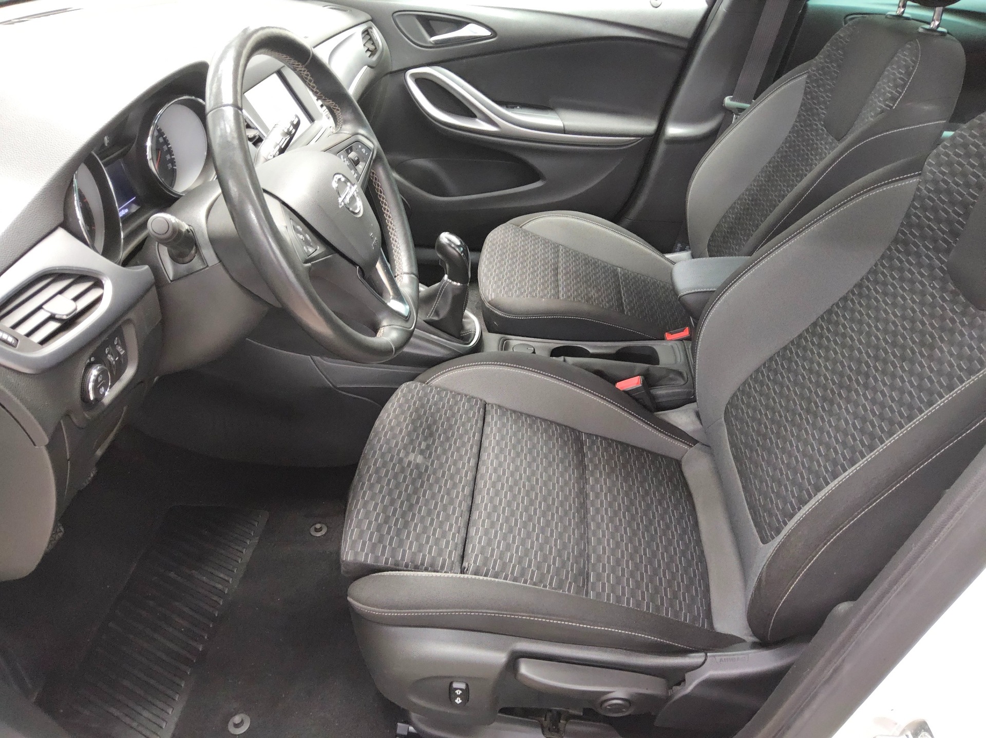Opel Astra ST 1.5 D Business Ed. Navi LED AHK RFK PDC 8