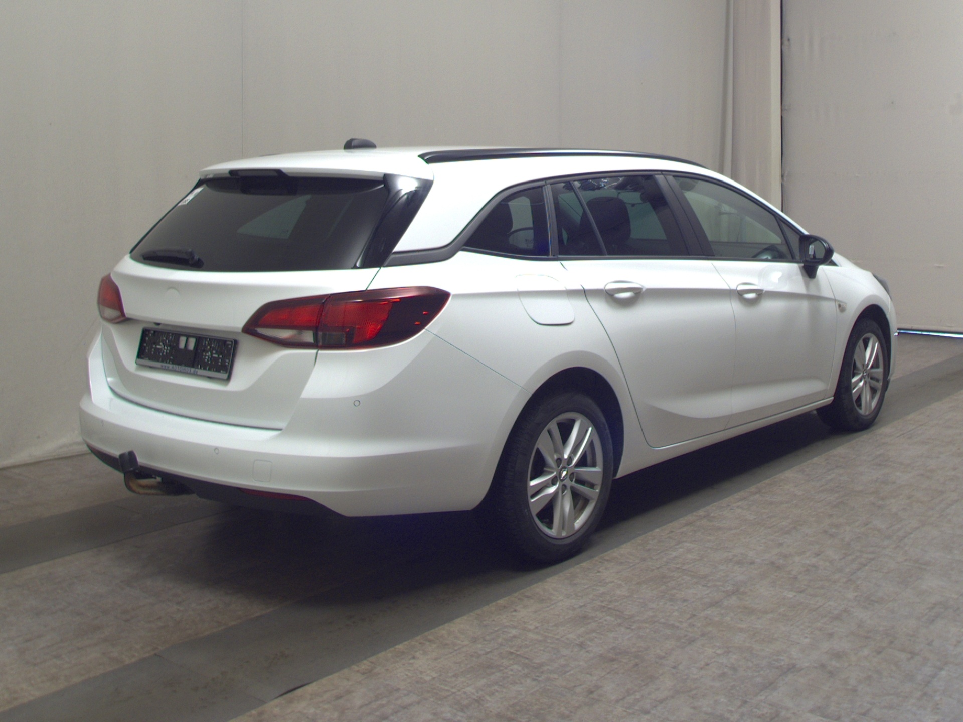 Opel Astra ST 1.5 D Business Ed. Navi LED AHK RFK PDC 4