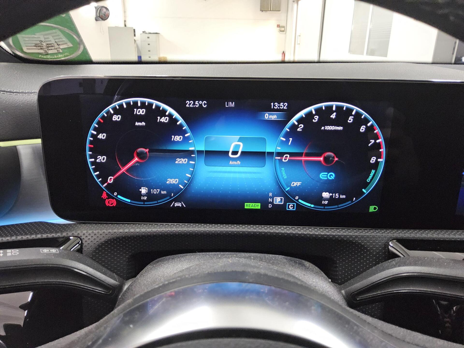 Mercedes-Benz CLA 250 e AMG-Line Night T-Leder Navi LED 8