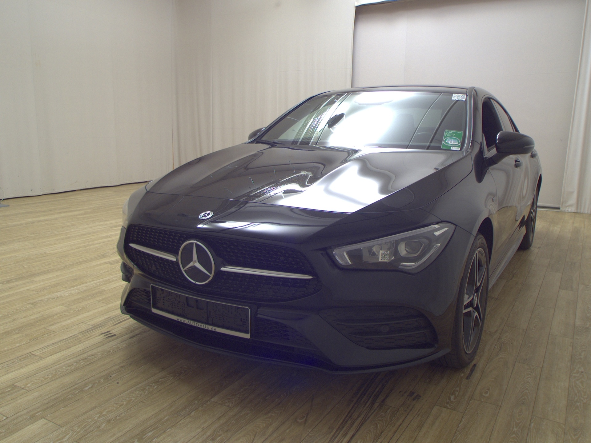 Mercedes-Benz CLA 250 e AMG-Line Night T-Leder Navi LED 2