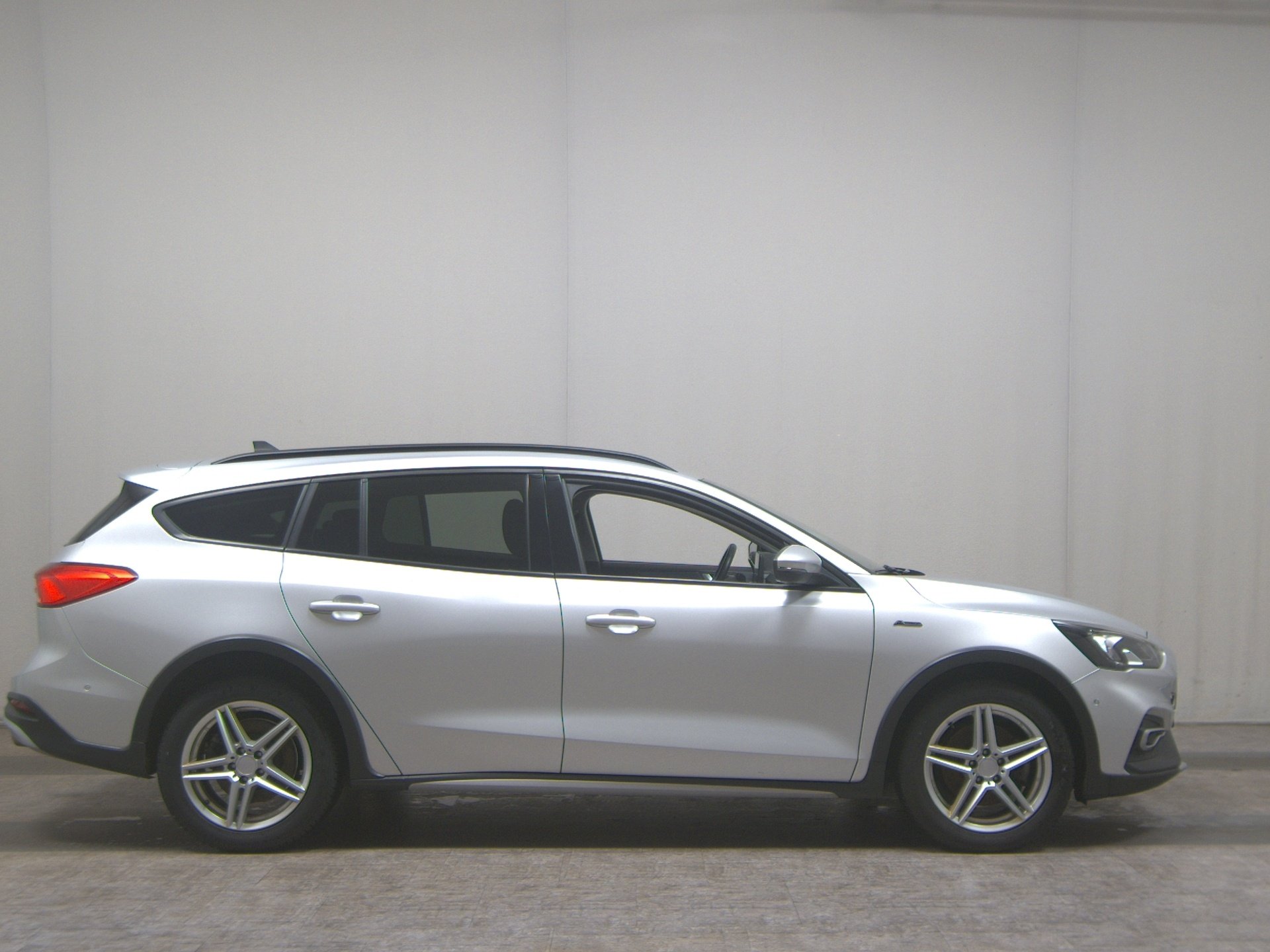Ford Focus Turnier 1.5 EB Active Motorschaden
