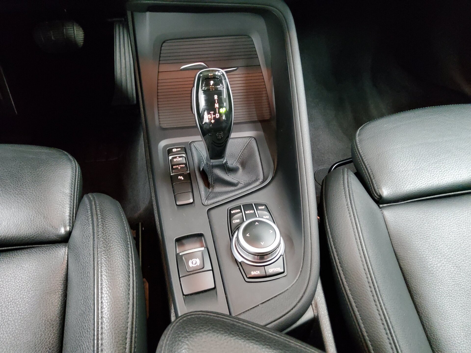 BMW X1 sDrive18d Advantage Navi Leder H-K Sound PDC 6