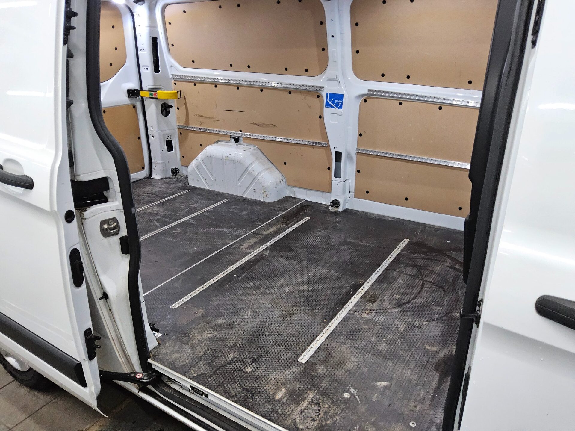 Ford Transit Custom 2.0 TDCi Trend Navi RFK Shz 12
