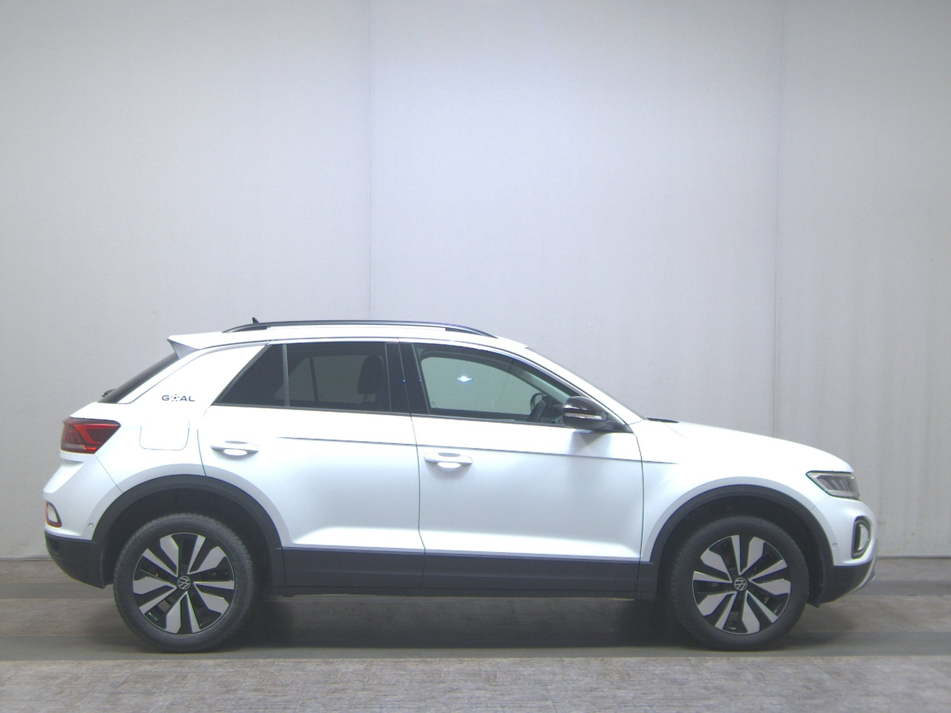 Volkswagen T-Roc 1.0 TSI Navi LED AID ACC Spur PDC SHZ