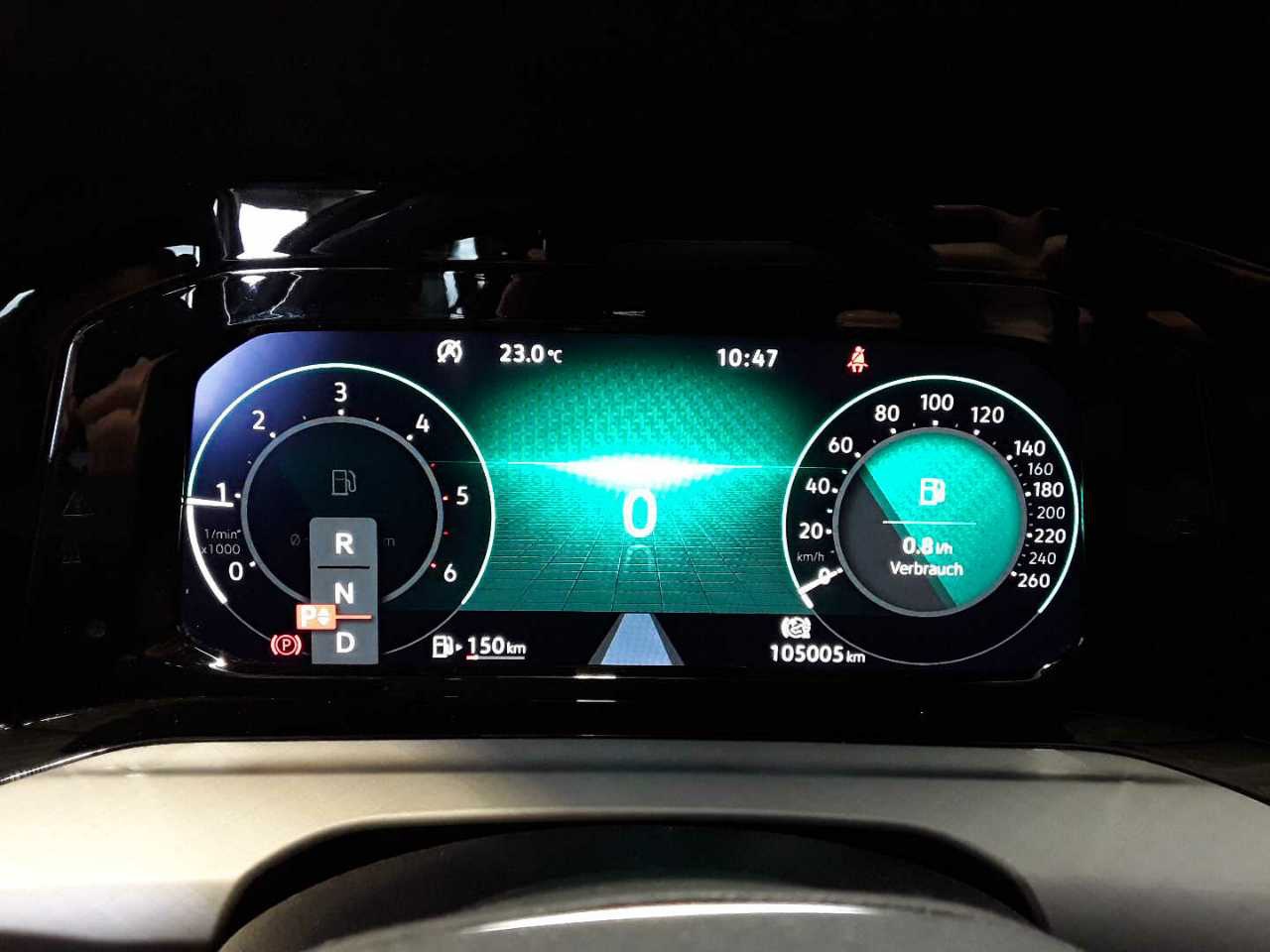 Volkswagen Golf-8 Var. 2.0 TDI Life KLIMAAUT LED PANO SHZ PDC 10