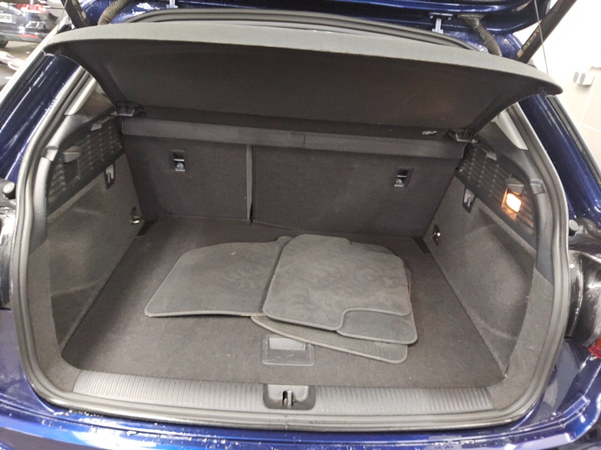 Audi Q2 35 TFSI S-Line Navi LED vc RfK PDC AHK 12