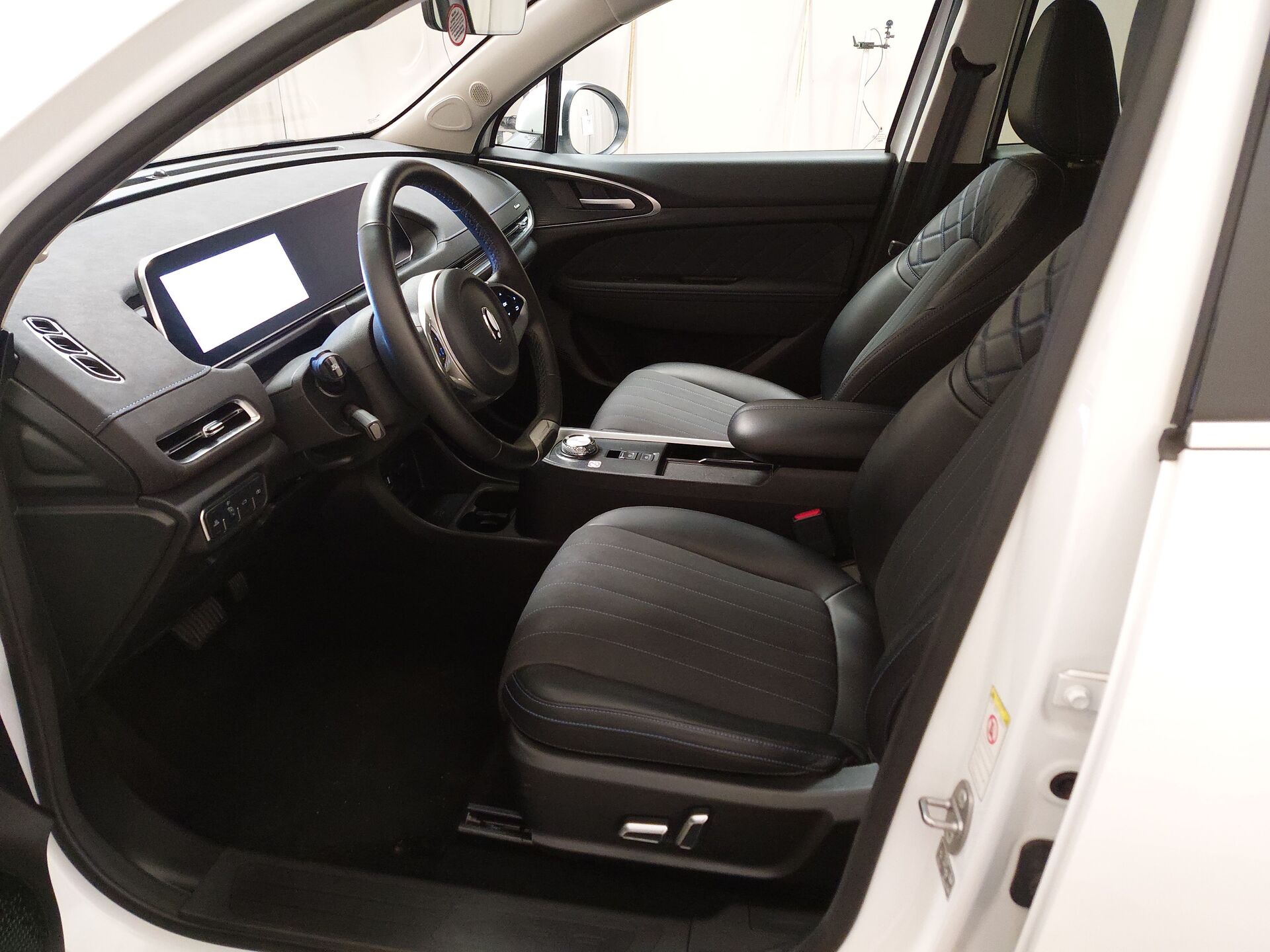 ORA Funky Cat T-LEDER NAVI KLIMAAUT LED PDC 12
