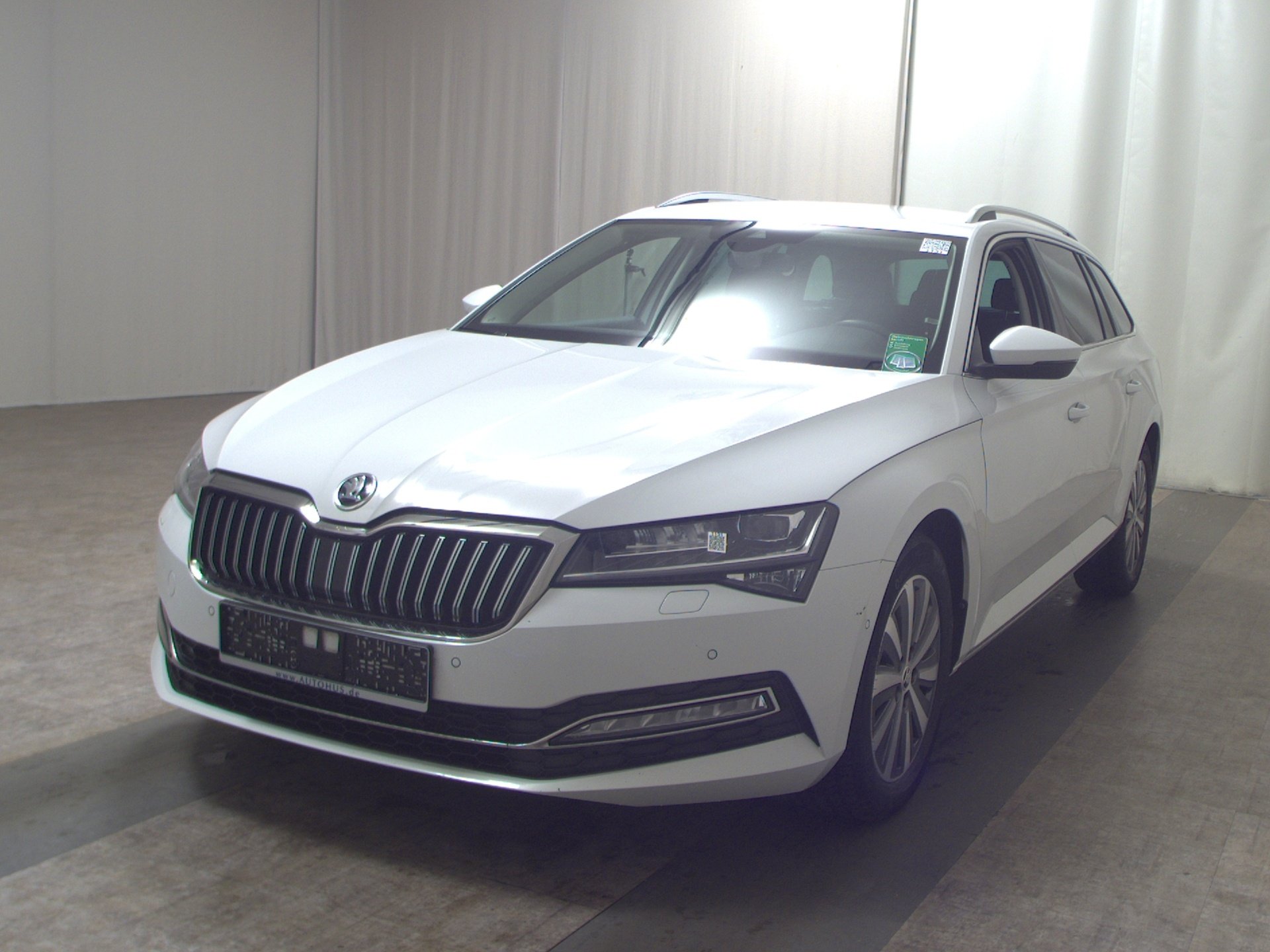 Skoda Superb Kombi 2.0 TDI Style Navi LED Shz vc RFK 2