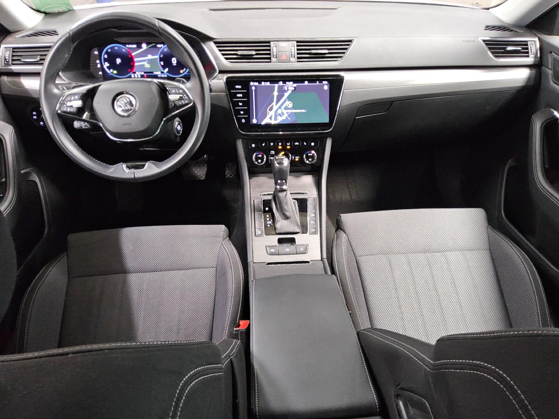 Skoda Superb Kombi 2.0 TDI Style Navi LED Shz vc RFK 5