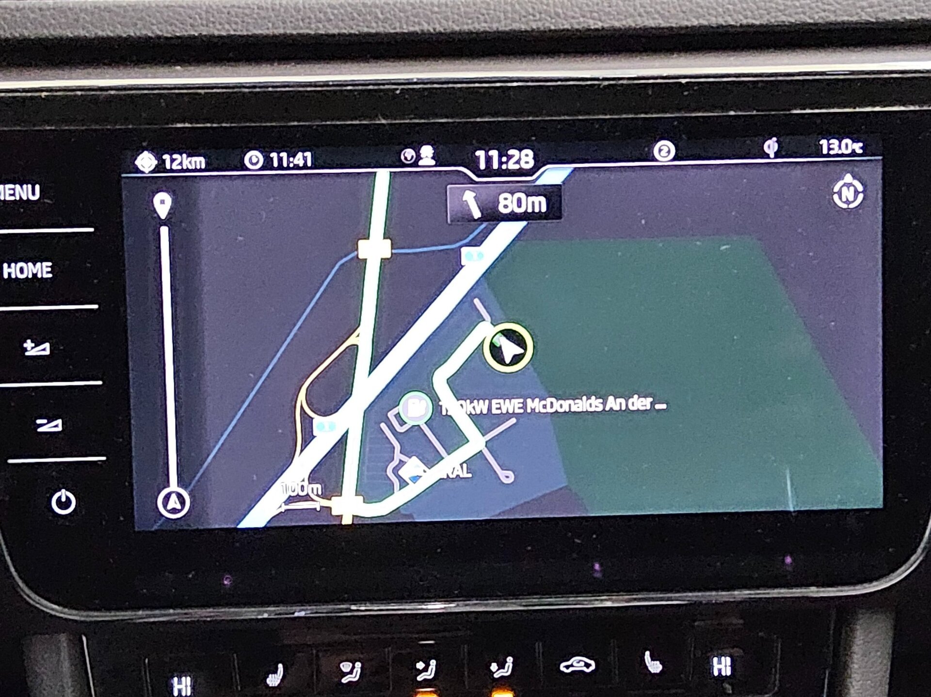 Skoda Superb Kombi 2.0 TDI Style Navi LED Shz vc RFK 7