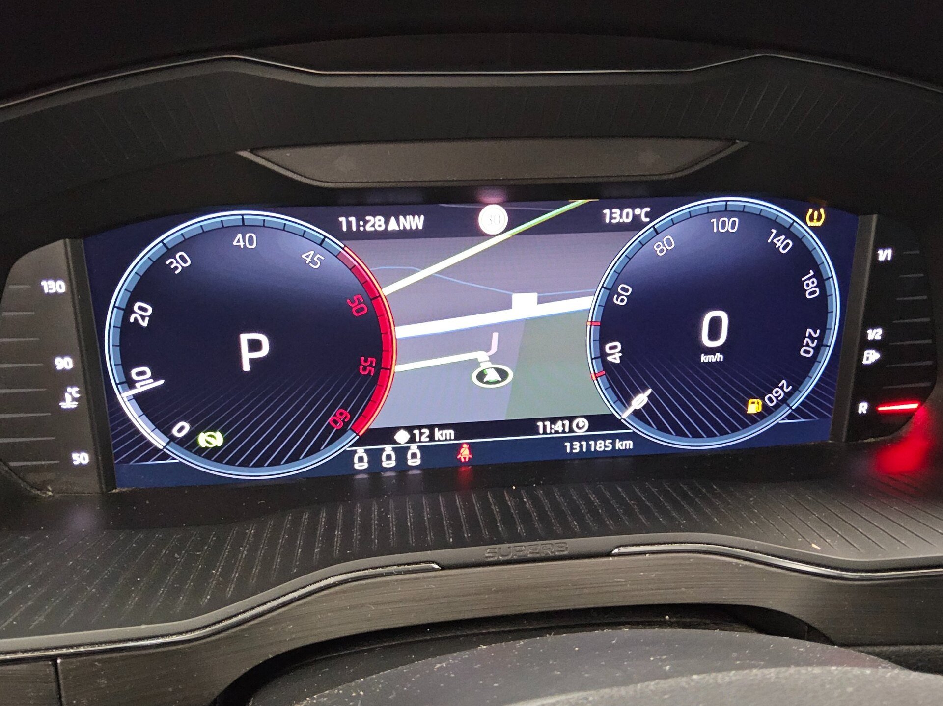 Skoda Superb Kombi 2.0 TDI Style Navi LED Shz vc RFK 8