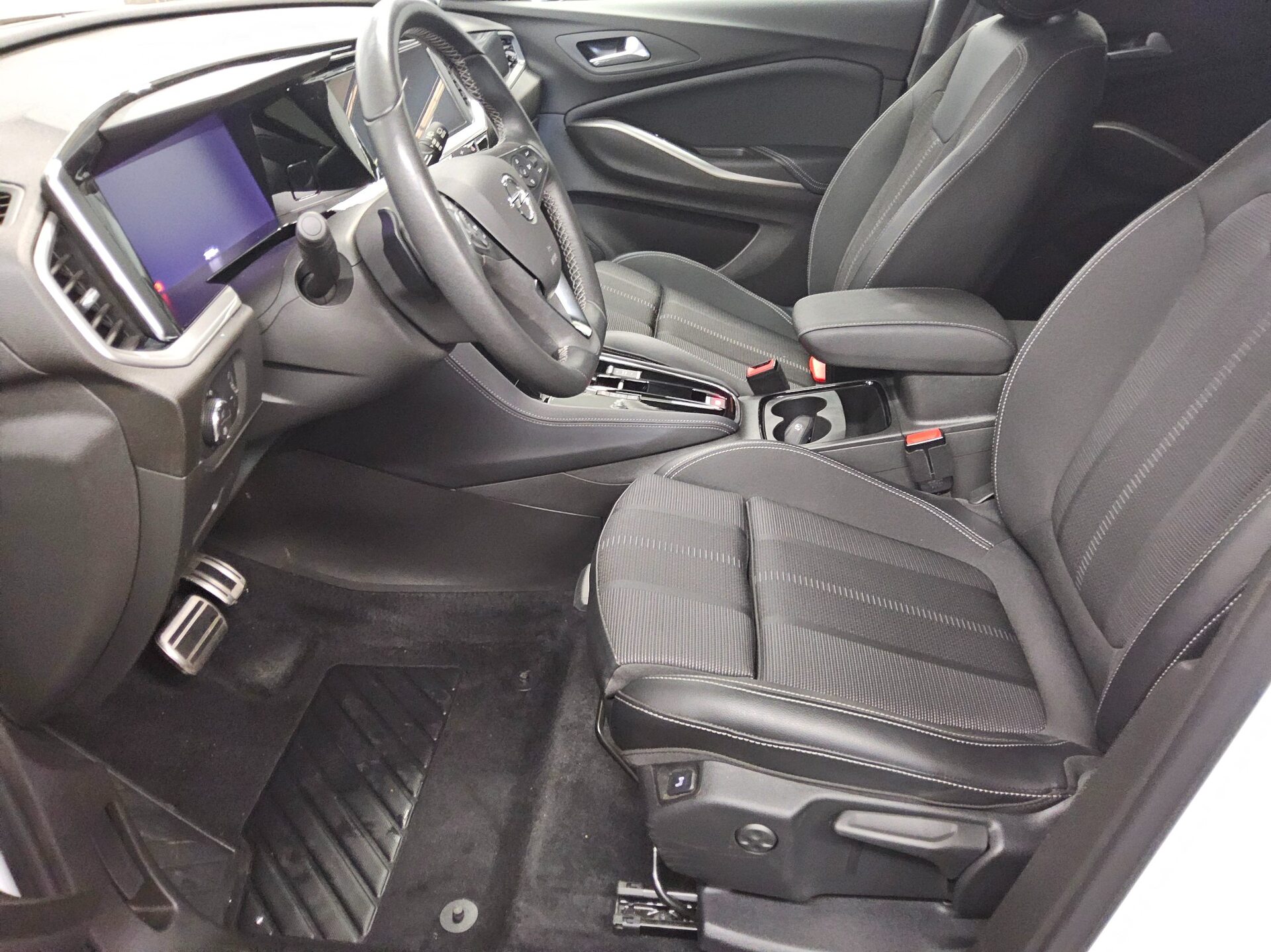 Opel Grandland X 1.5 D GS Line T-Leder LED DAB PDC 9