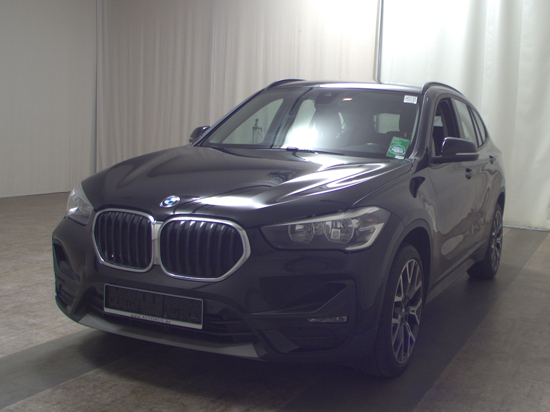 BMW X1 sDrive20d Advantage Navi Shz el.Heck AHK RFK 2