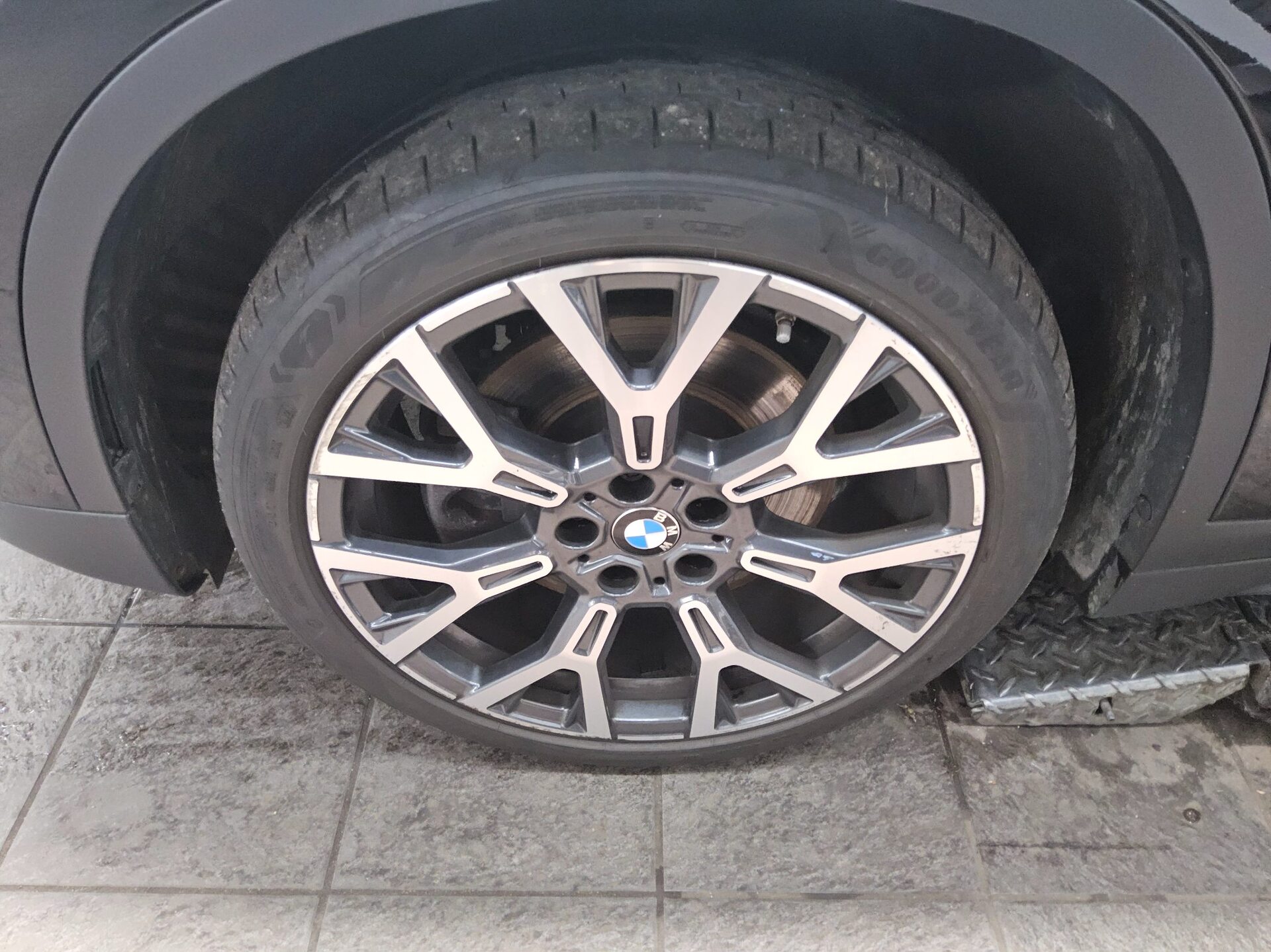 BMW X1 sDrive20d Advantage Navi Shz el.Heck AHK RFK 10