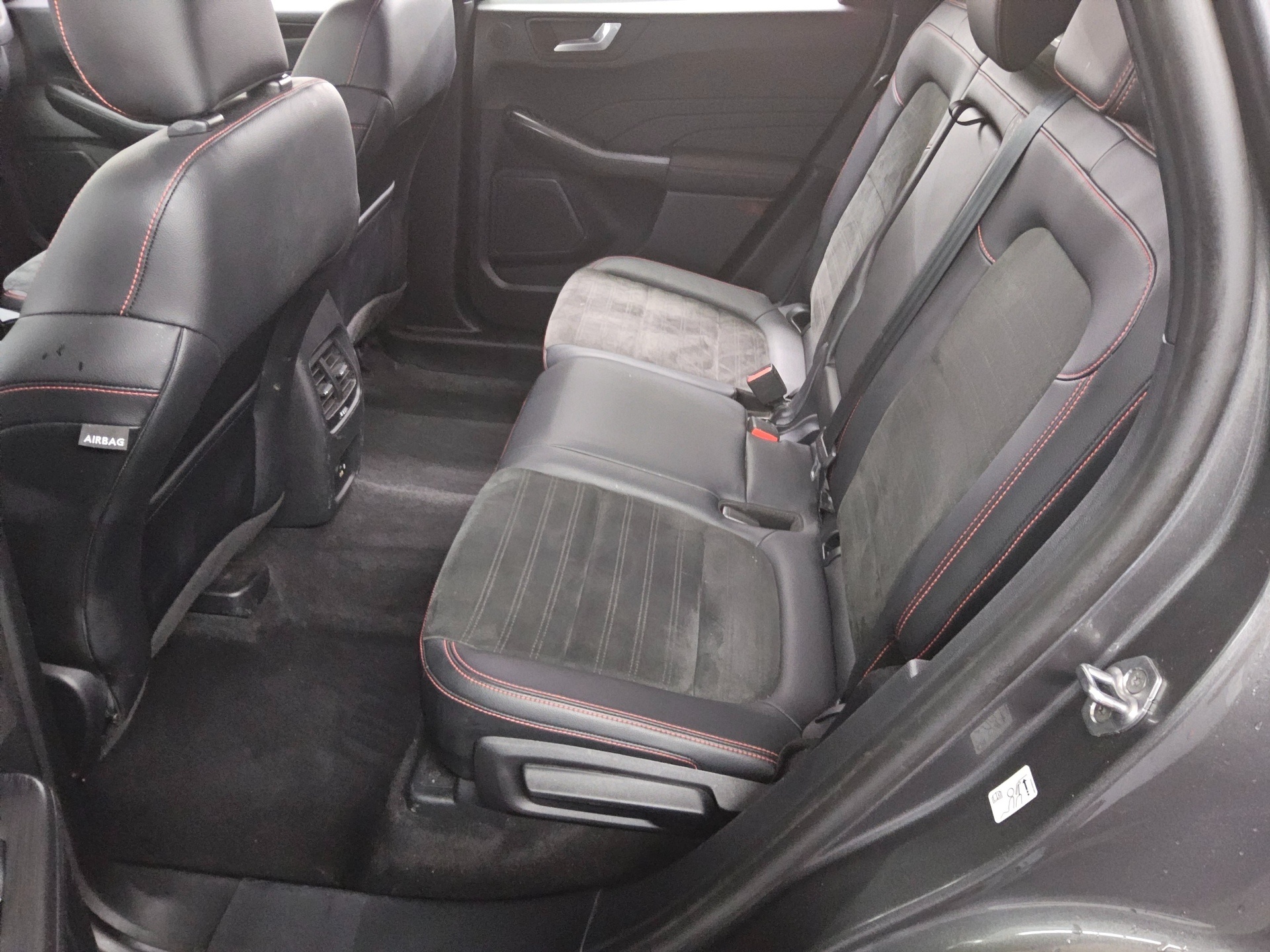 Ford Kuga 2.0 EB ST-Line X Navi LED RfK AHK B&O 13