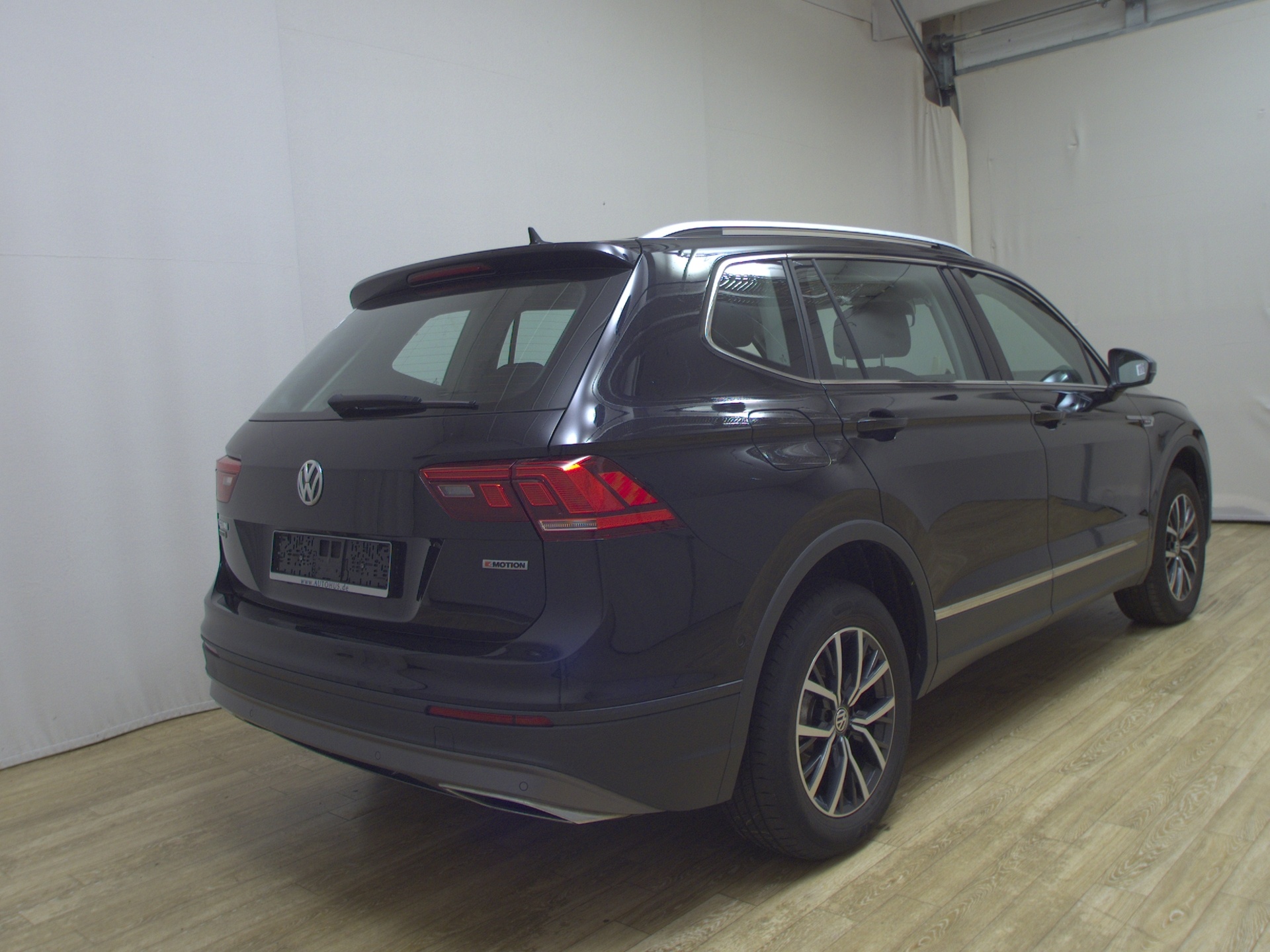 Volkswagen Tiguan 2.0 TDI 4M Comf. Navi AID RFK ACC Massage 4