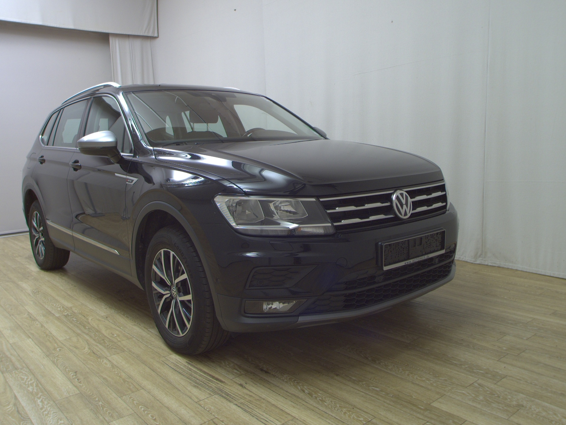 Volkswagen Tiguan 2.0 TDI 4M Comf. Navi AID RFK ACC Massage 3
