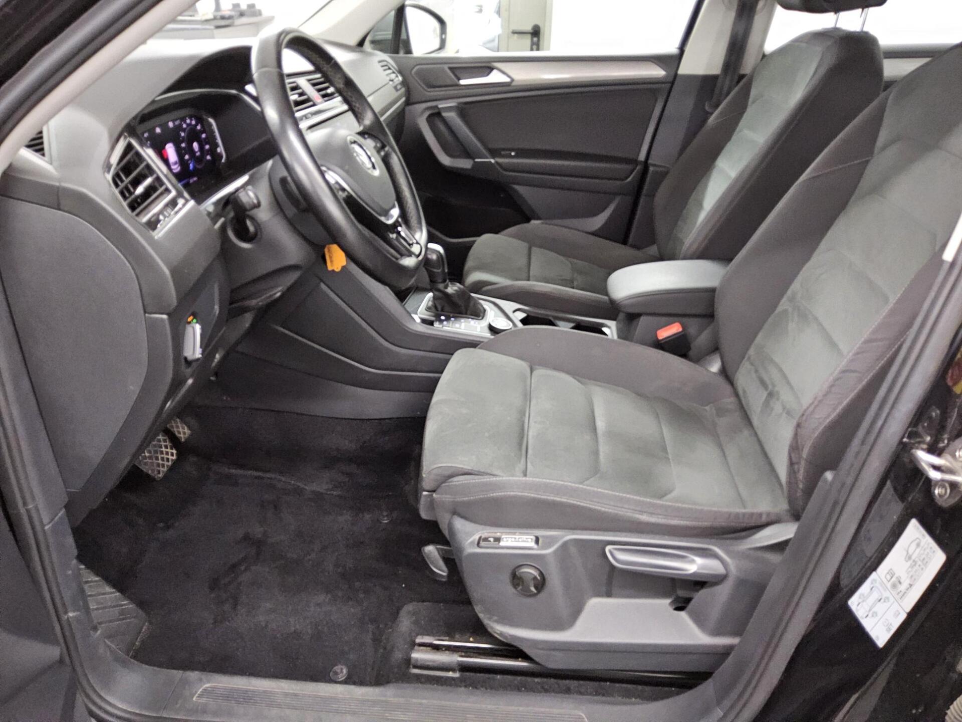 Volkswagen Tiguan 2.0 TDI 4M Comf. Navi AID RFK ACC Massage 9