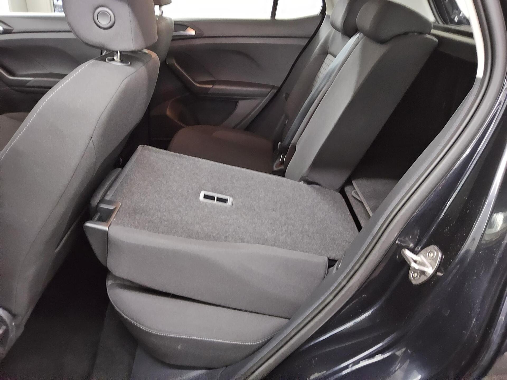 Volkswagen T-Cross 1.0 TSI Life Navi AID PDC ACC 13