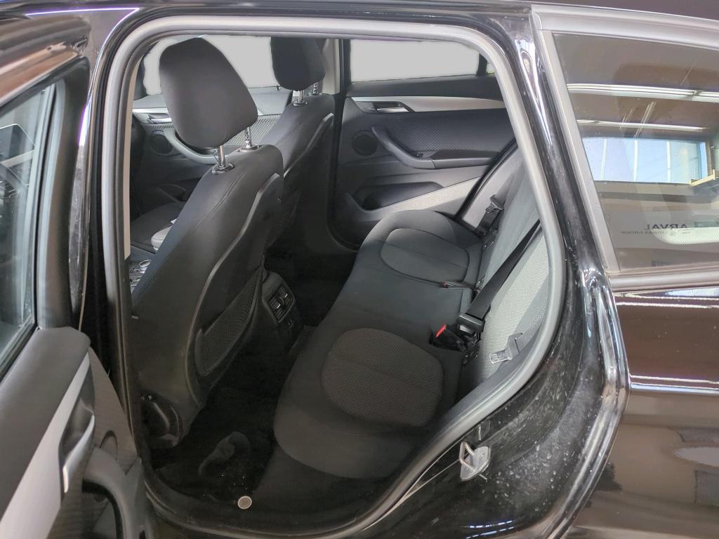 BMW X1 sDrive18d Advantage NAVI LED SHZ PDC KAMERA 7