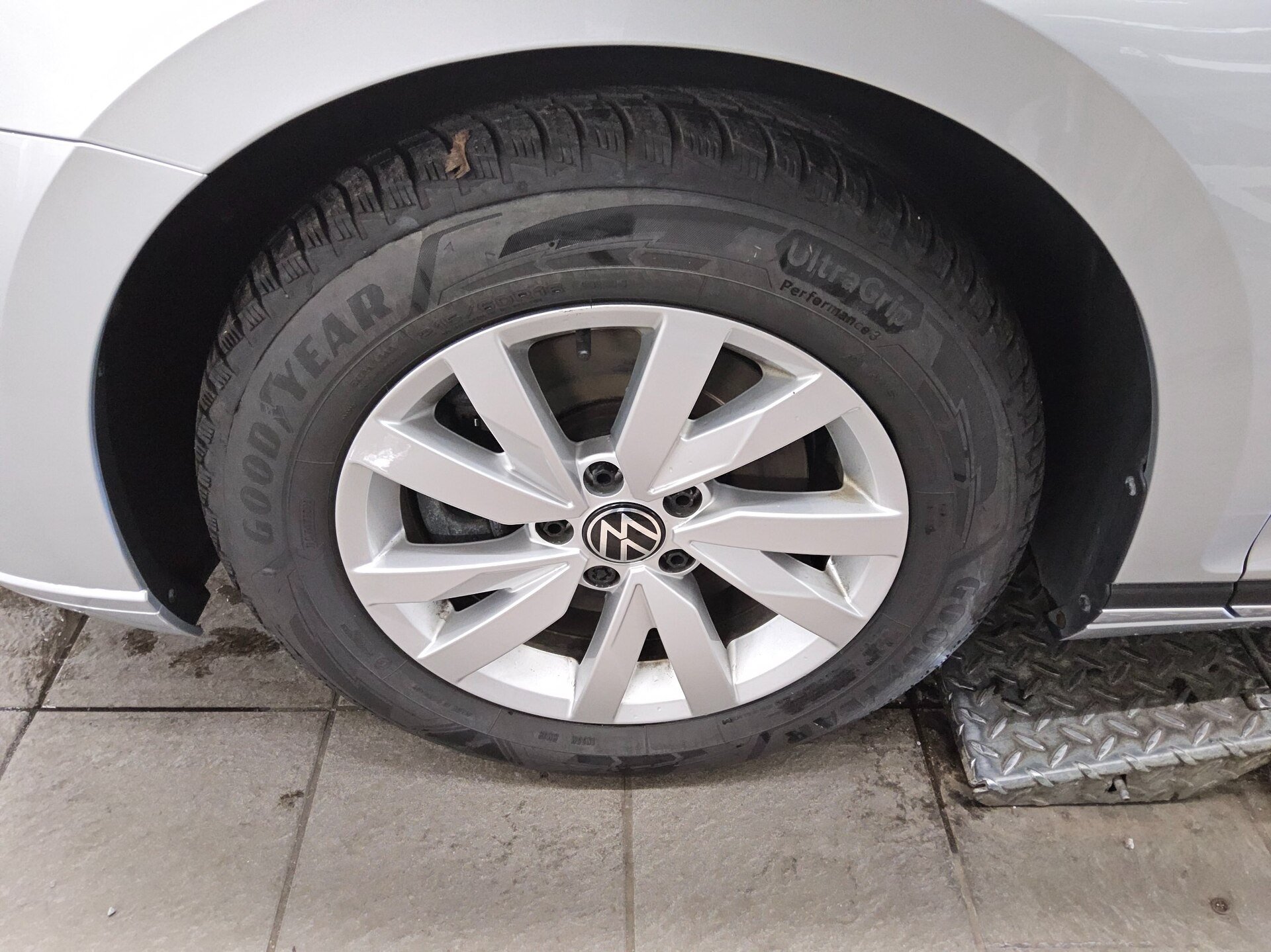 Volkswagen Passat Var. 2.0 TDI Navi LED RFK ACC SHZ 10