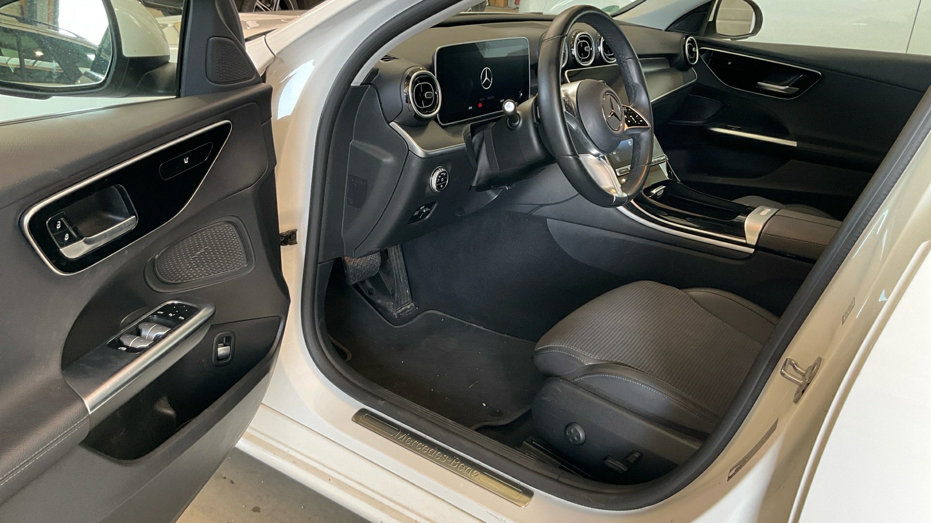 Mercedes-Benz C 200 T d Avantgarde T-Leder Navi LED MBUX RFK 6
