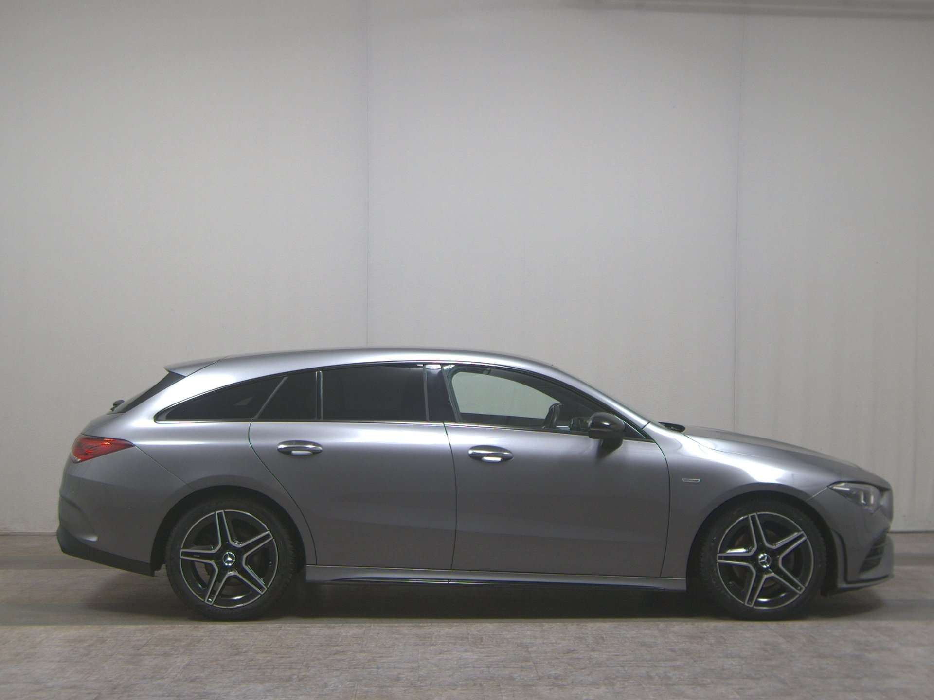 Mercedes-Benz CLA 200 SB d AMG-Line Night Navi LED RfK MBUX-AR