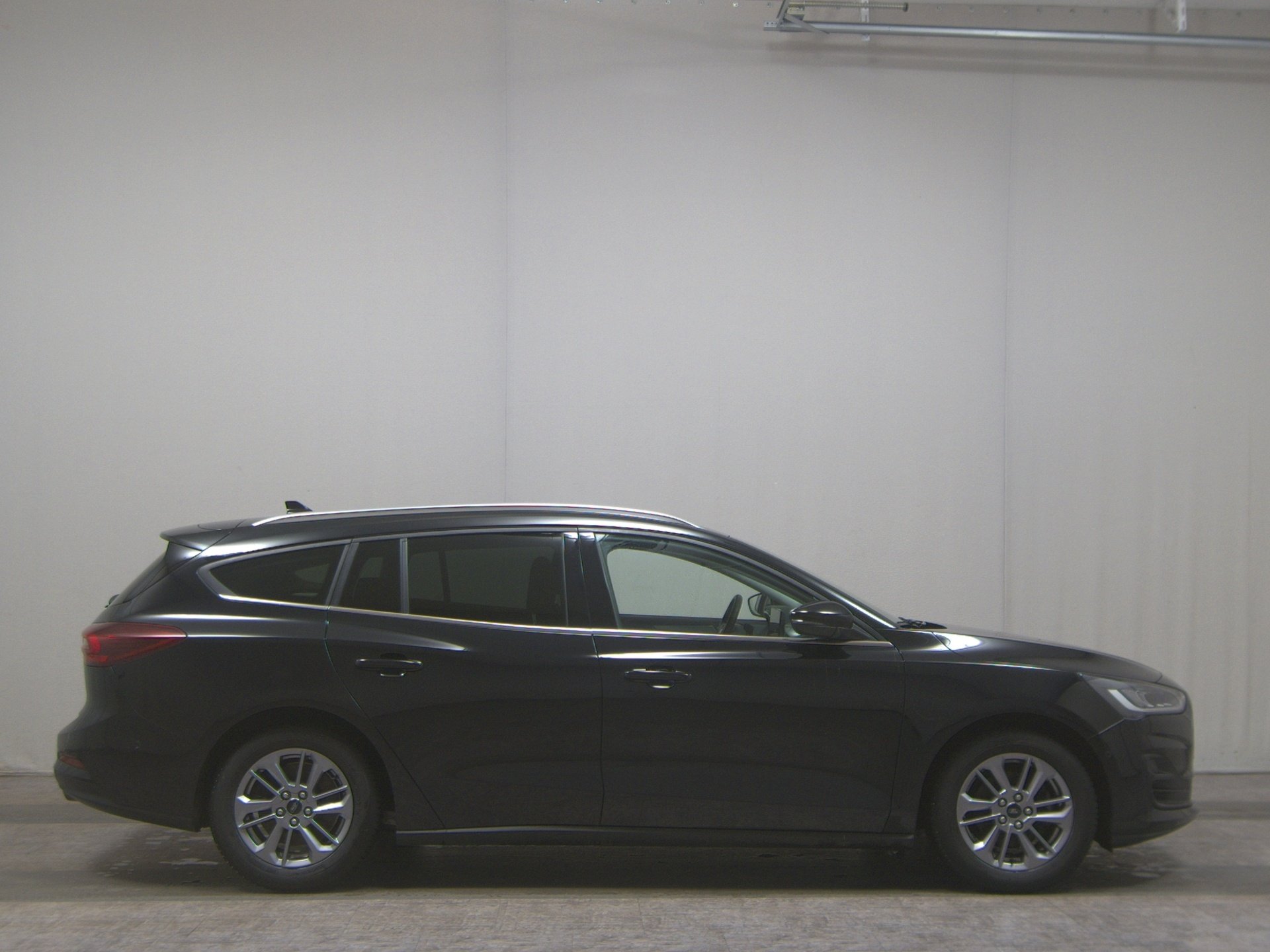 Ford Focus Turnier 1.5 EB Titanium X Navi LED RFK DC