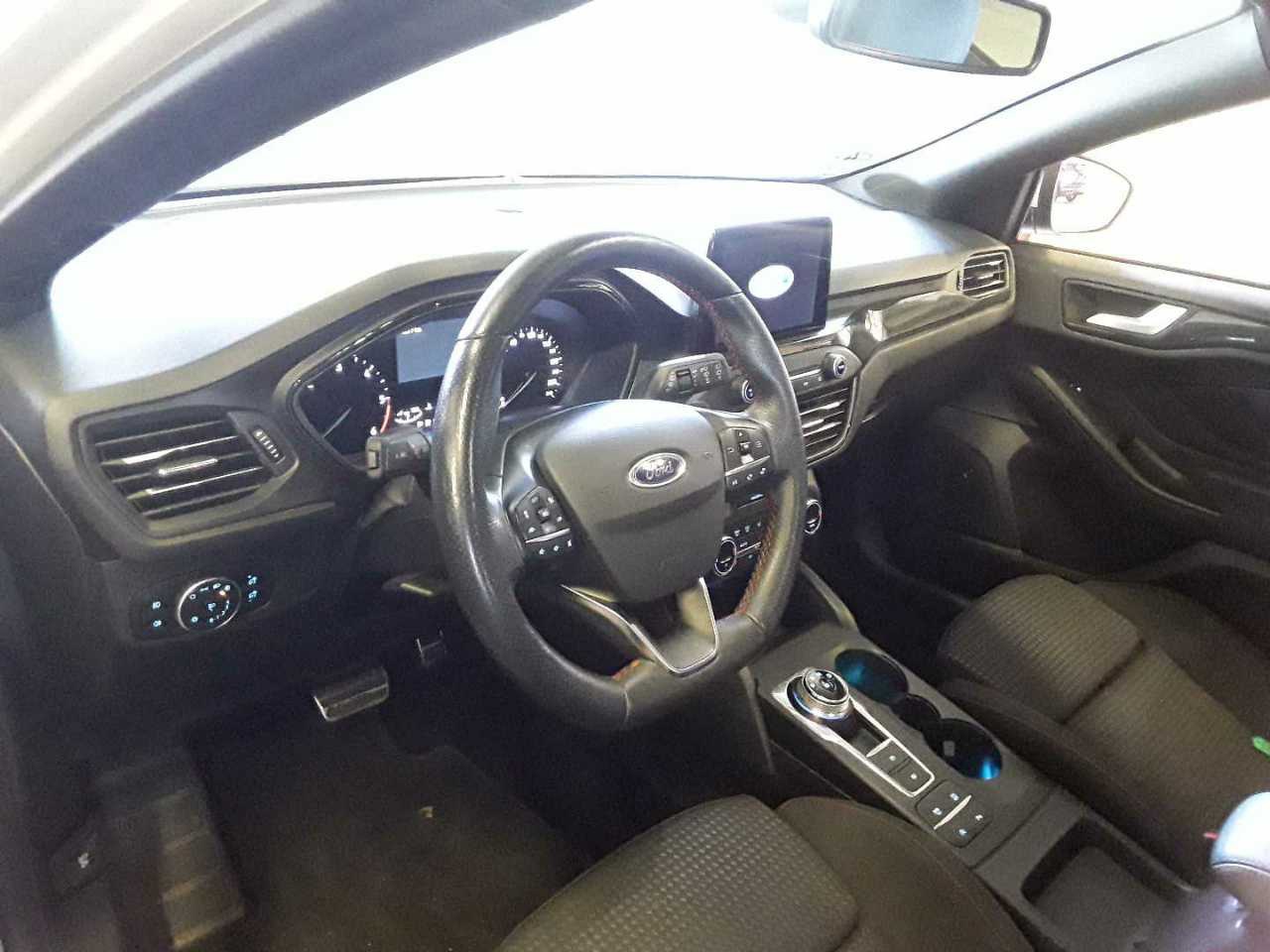 Ford Focus Turnier 2.0 EB ST-Line NAVI KLIMAAUT LED SPORTSITZE SHZ 6