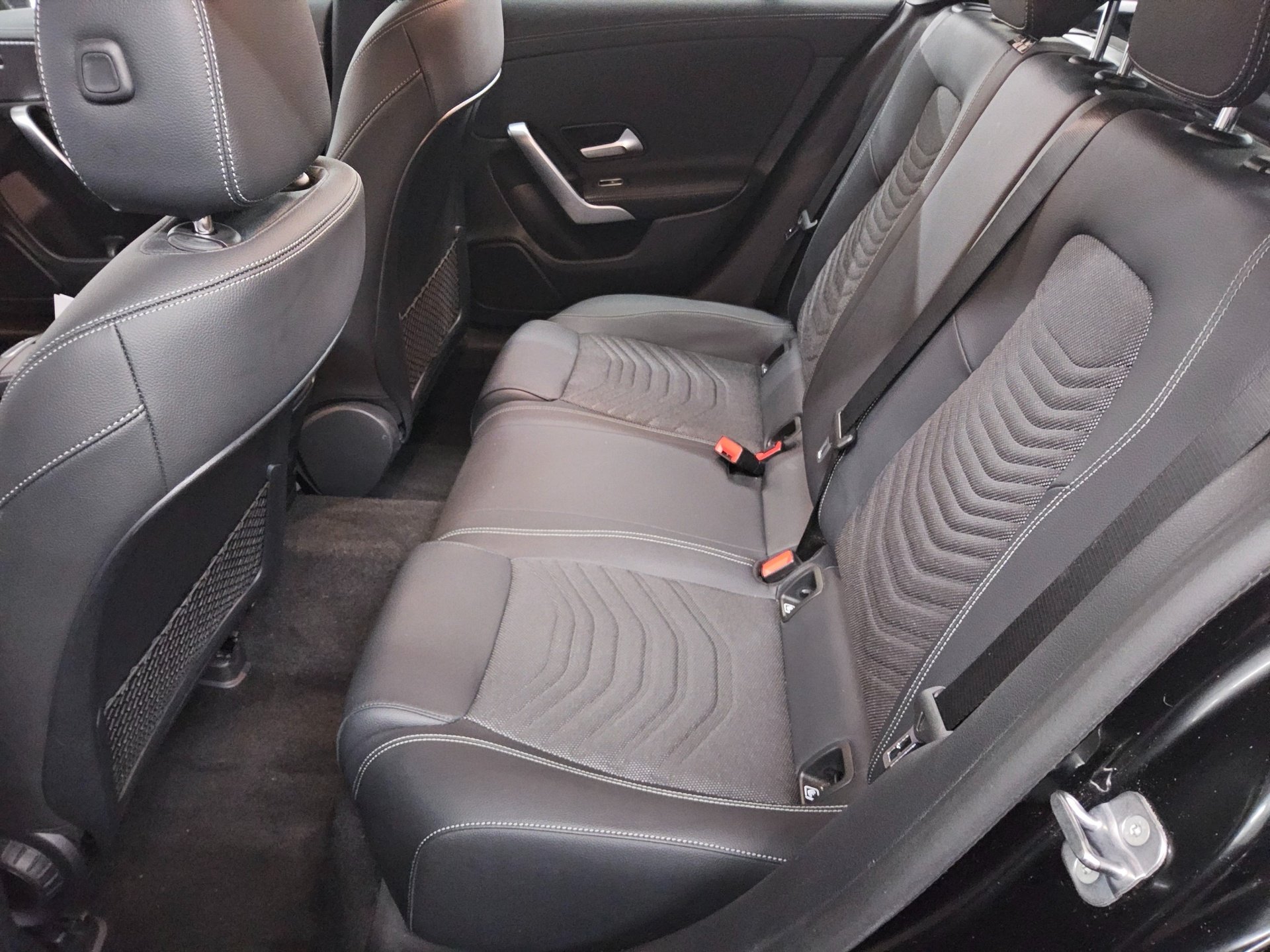 Mercedes-Benz CLA 250 Shooting Brake e Progressive Navi LED 13
