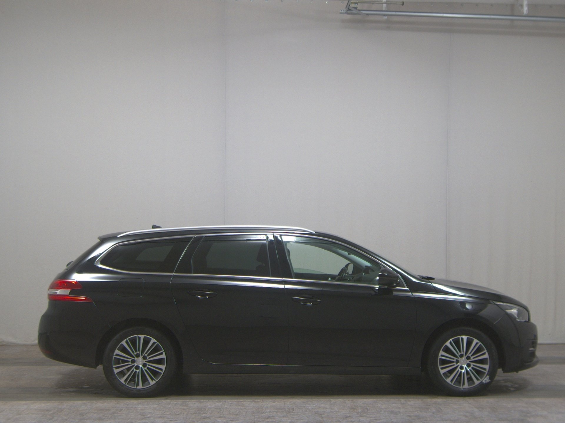 Peugeot 308 1.5 BlueHDI Allure AHK RfK Navi