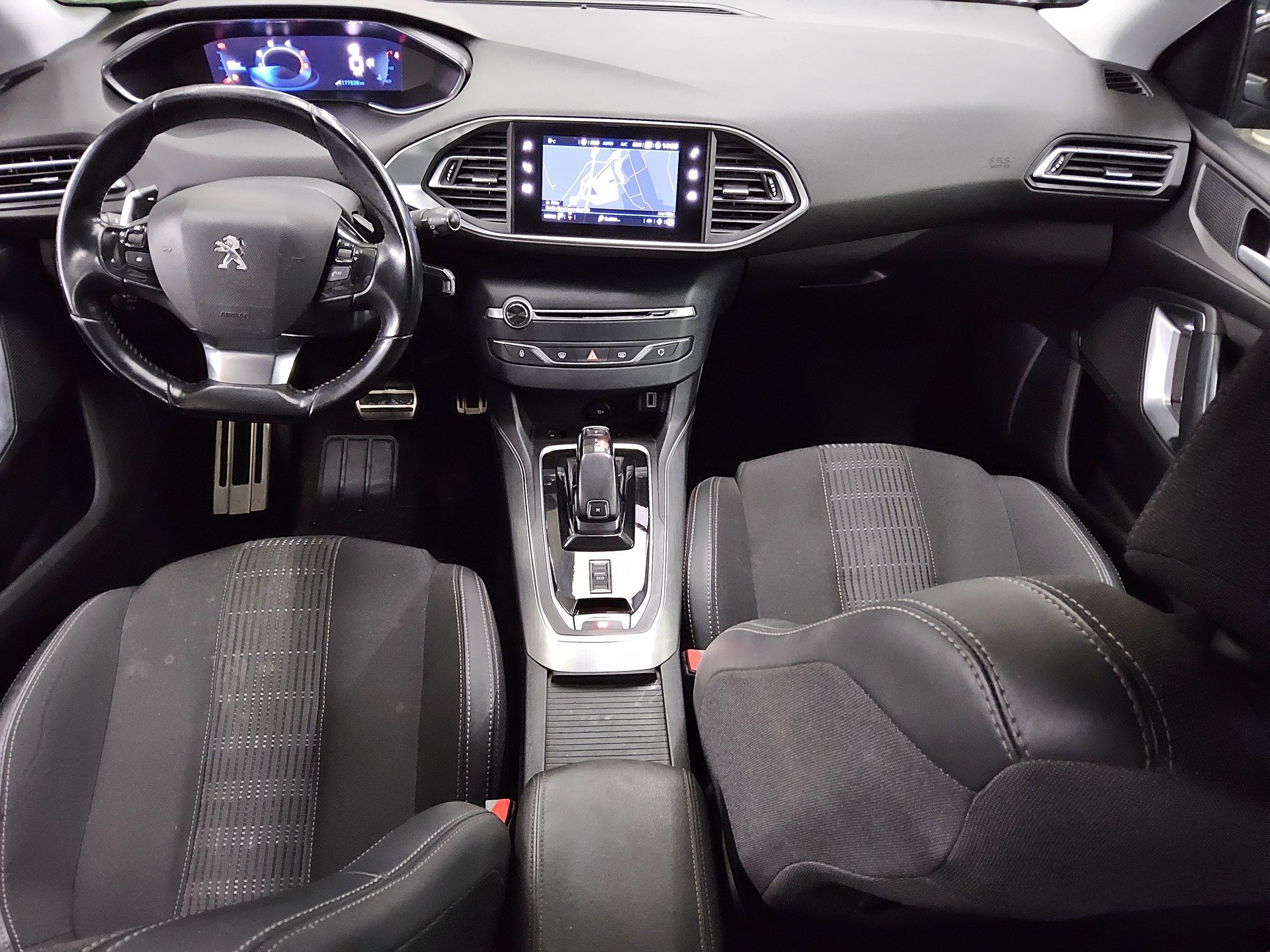 Peugeot 308 1.5 BlueHDI Allure AHK RfK Navi 5