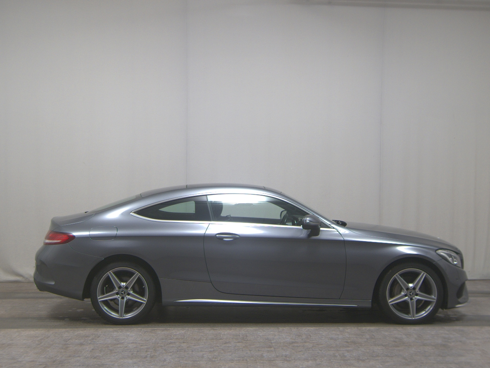 Mercedes-Benz C 220 Coupé d AMG-Line Navi LED Pano Distronic+