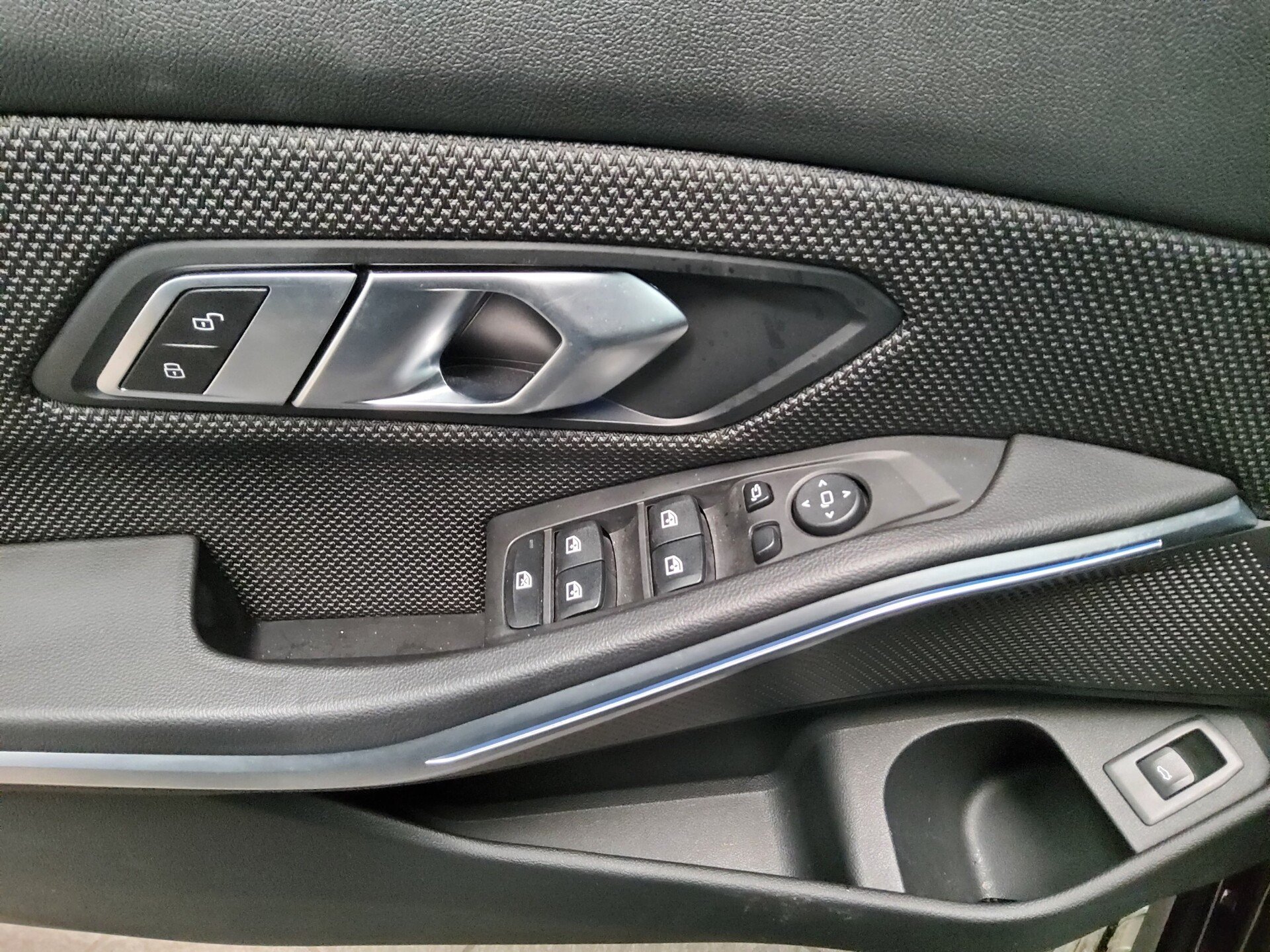 BMW 320dA Touring Navi LED HiFi AHK PDC Shz Tempomat 10