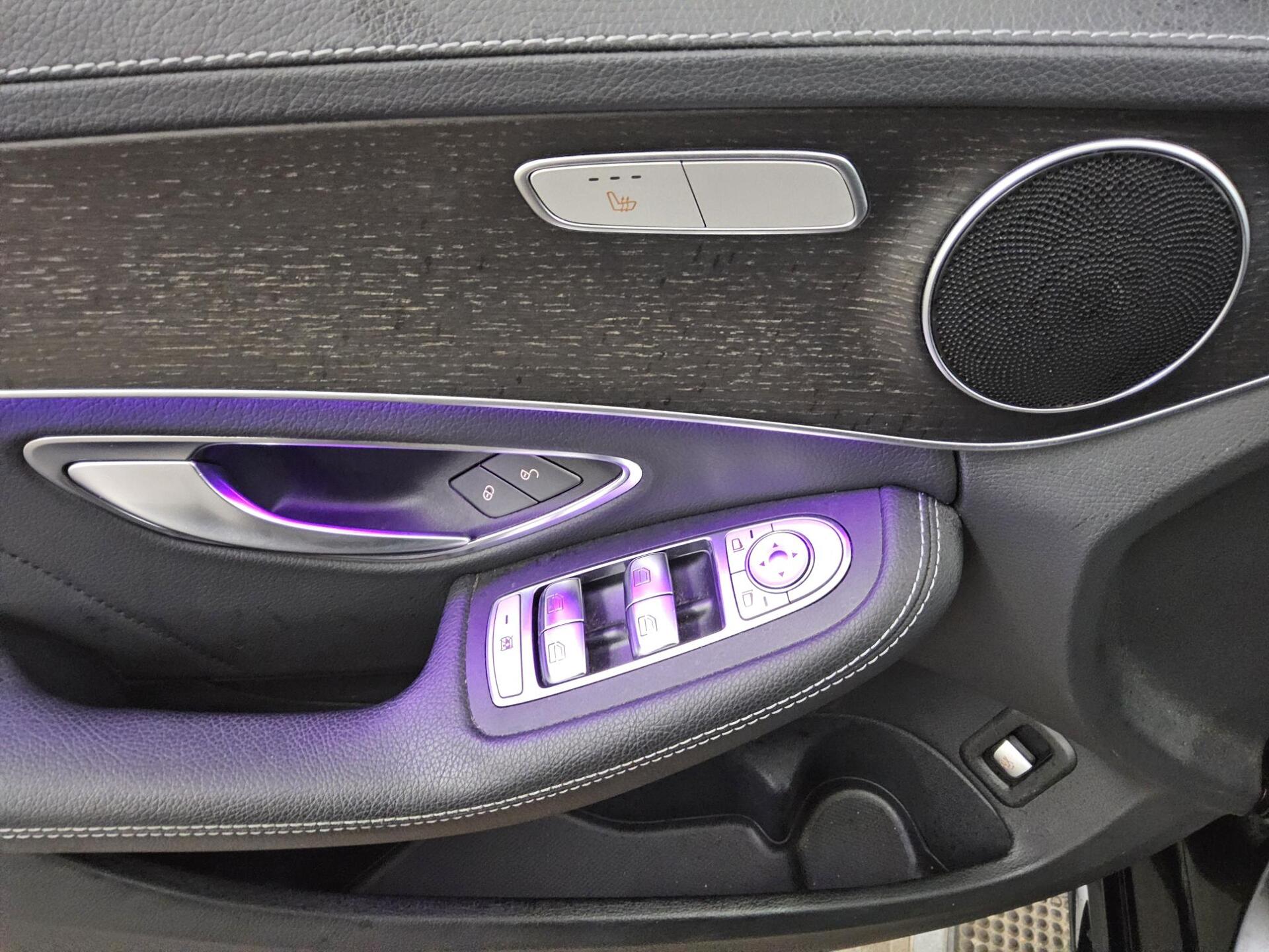 Mercedes-Benz C 300 de AMG-Line Navi LED Shz PDC 9