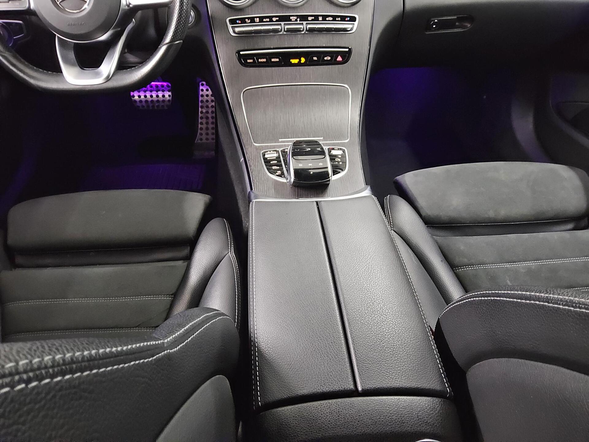 Mercedes-Benz C 300 de AMG-Line Navi LED Shz PDC 6