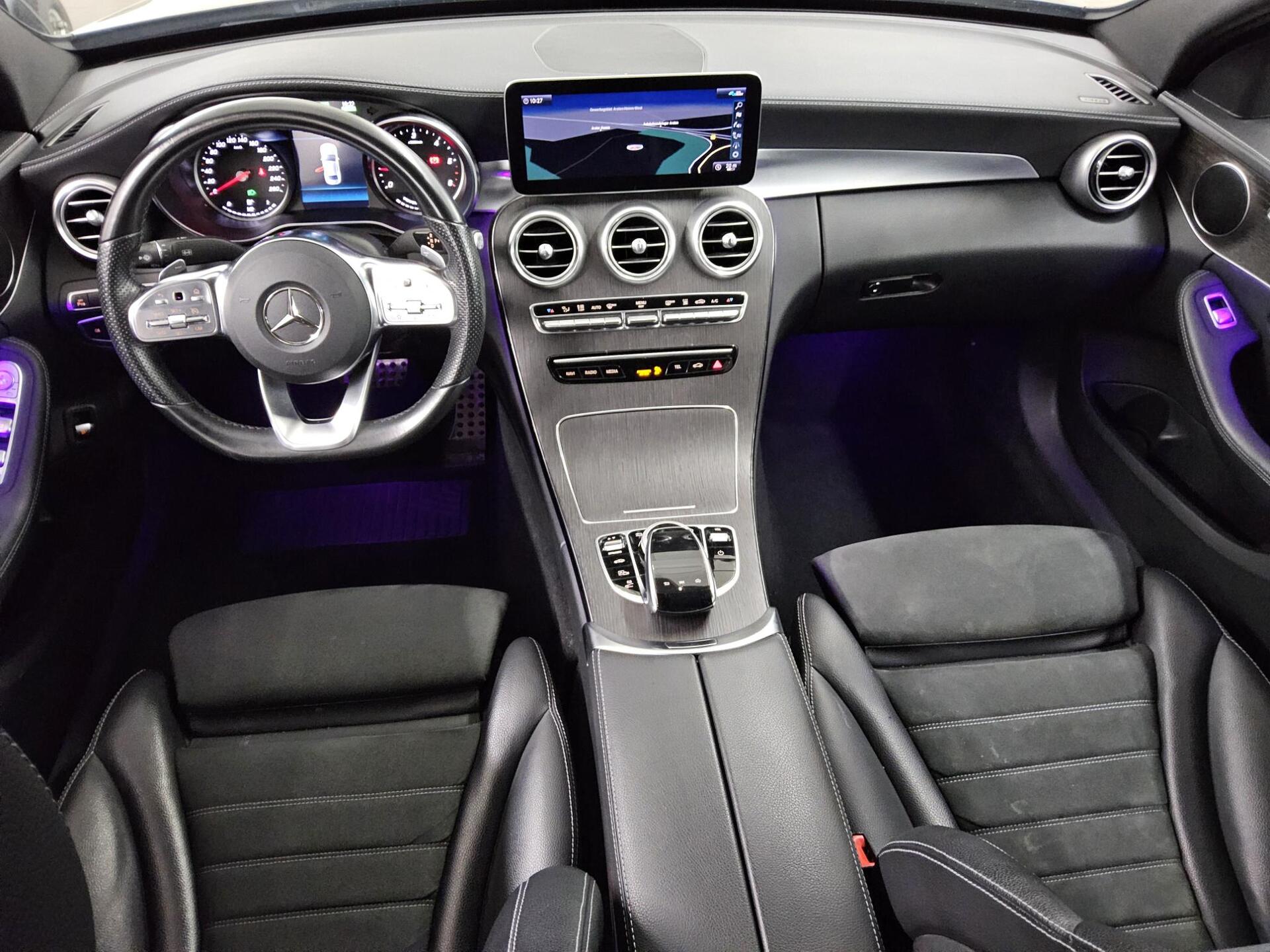Mercedes-Benz C 300 de AMG-Line Navi LED Shz PDC 5