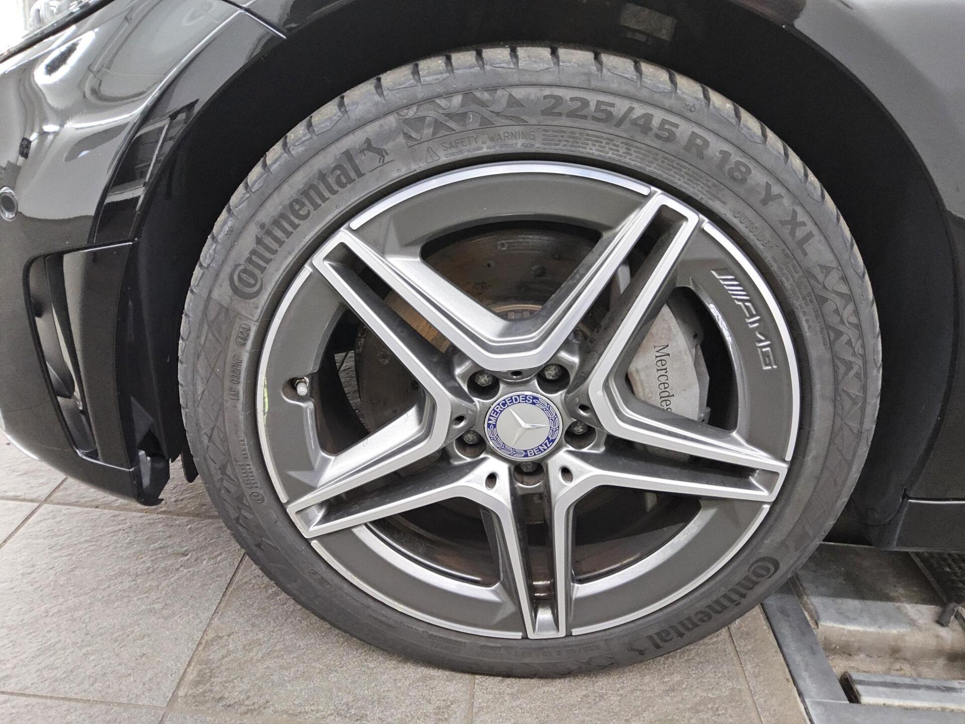 Mercedes-Benz C 300 de AMG-Line Navi LED Shz PDC 10