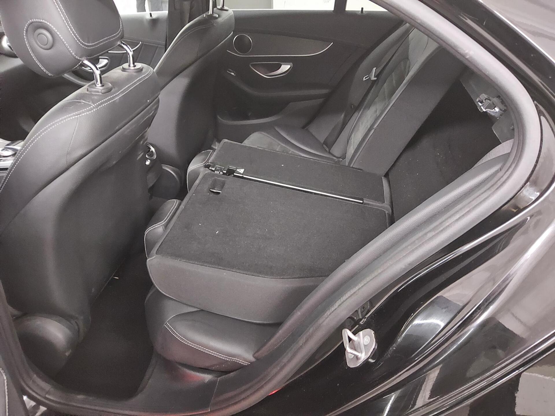 Mercedes-Benz C 300 de AMG-Line Navi LED Shz PDC 13