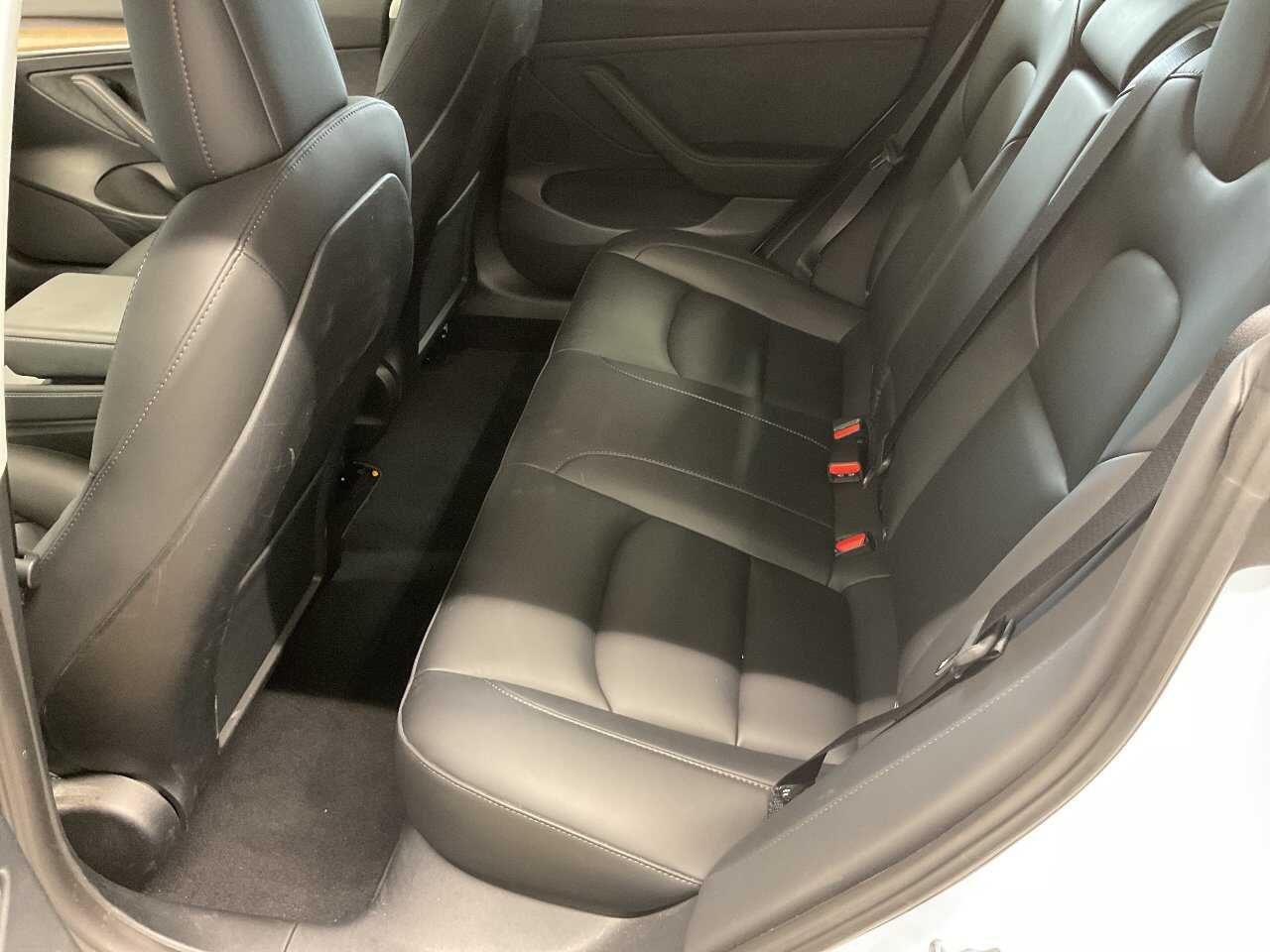 Tesla Model 3 KLIMA LED PANO SHZ KAMERA 7