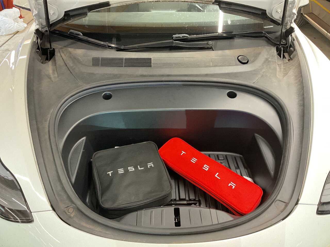 Tesla Model 3 KLIMA LED PANO SHZ KAMERA 9